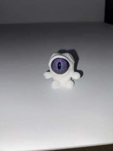 Preview pic of Chasesglass Skelebeadle Pendant