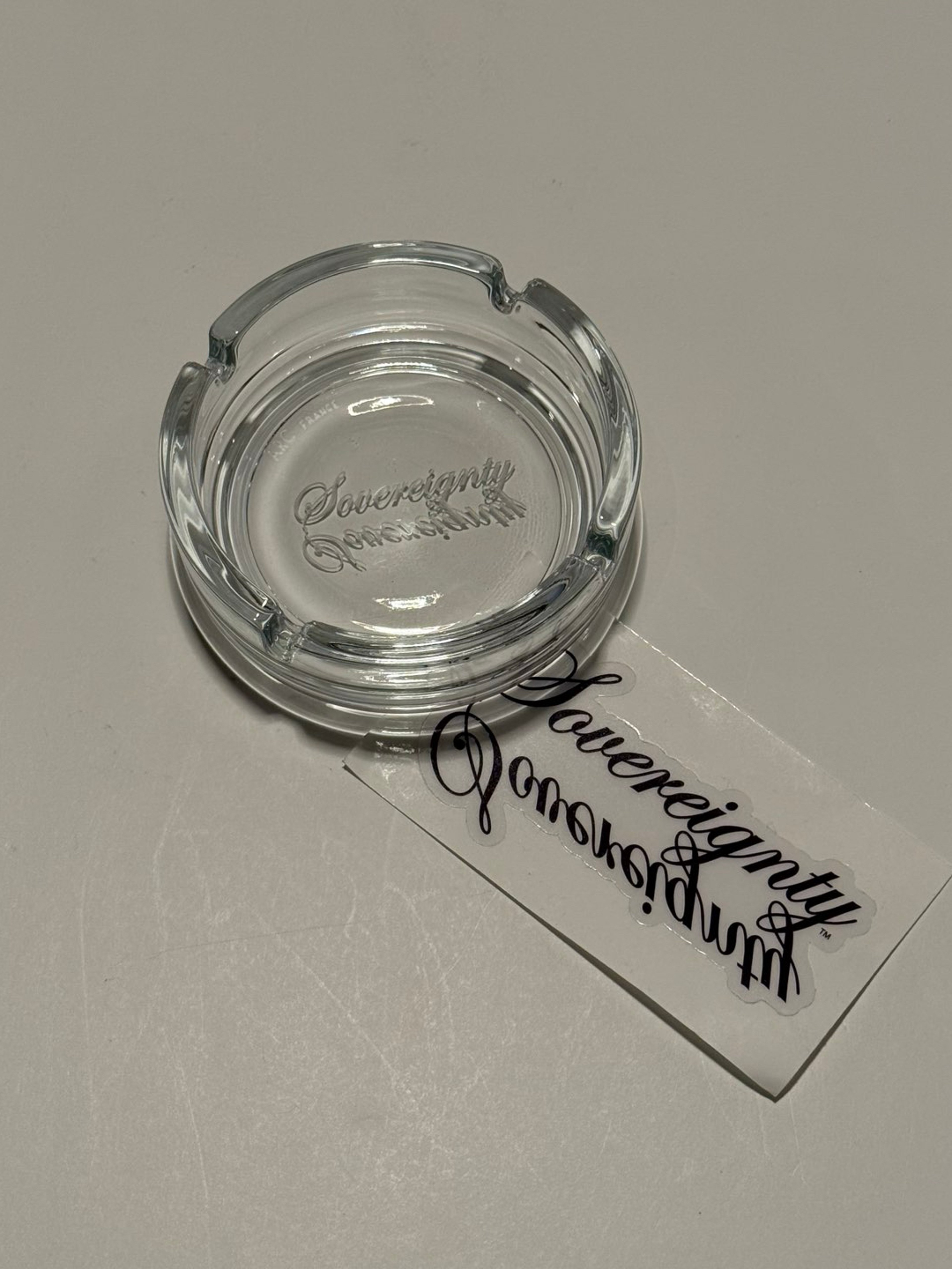 Preview pic of Sovereignty Glass Circular Ashtray w/ Reflection Logo