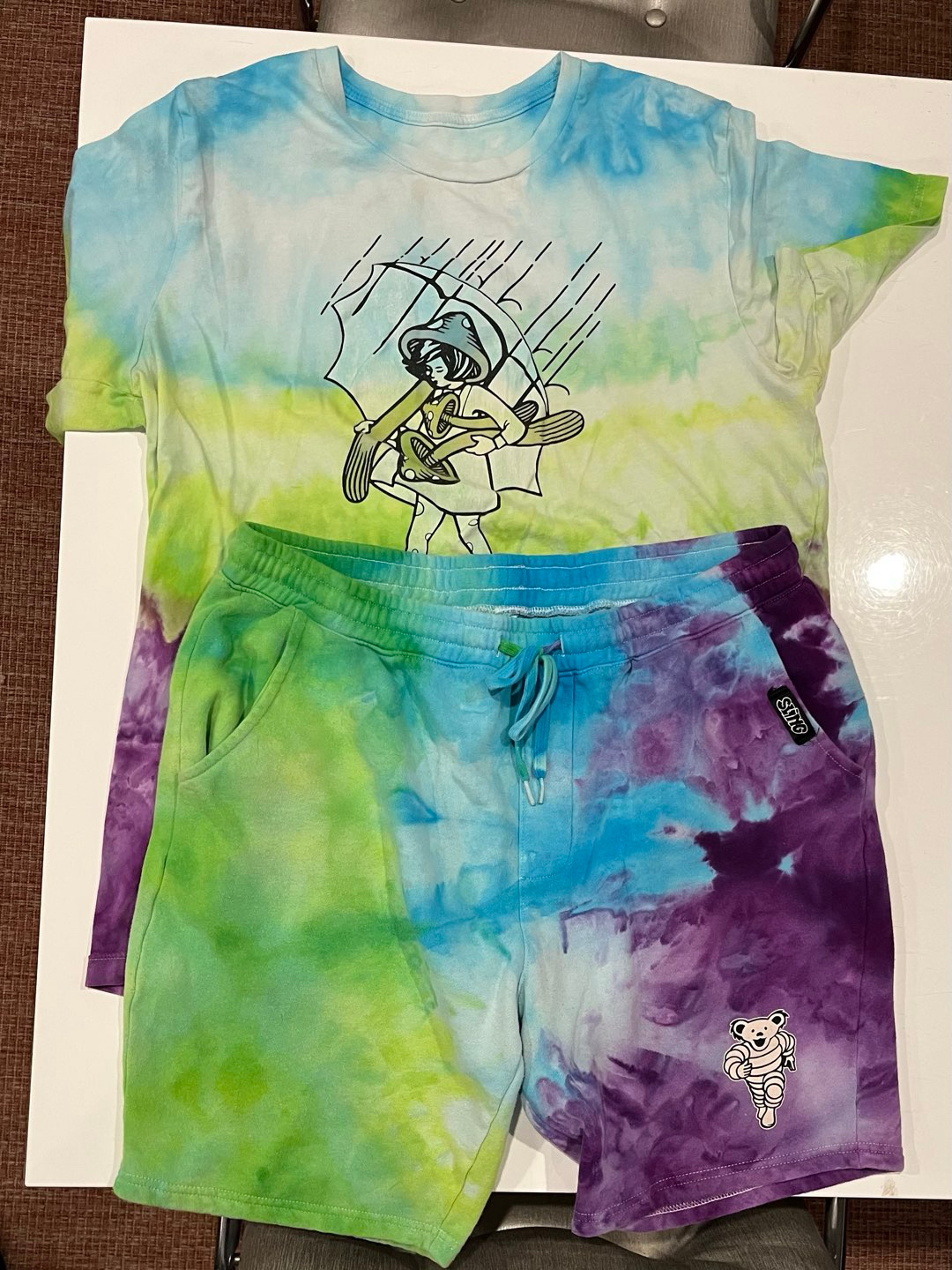 Preview pic of Bundle: XL Hand Dyed Shroom Girl Shirt + XL Hand Dyed Shorts by Slinger
