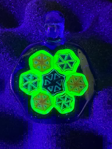 Preview pic of 2015 Dream Labs Millie Illuminati Pendant