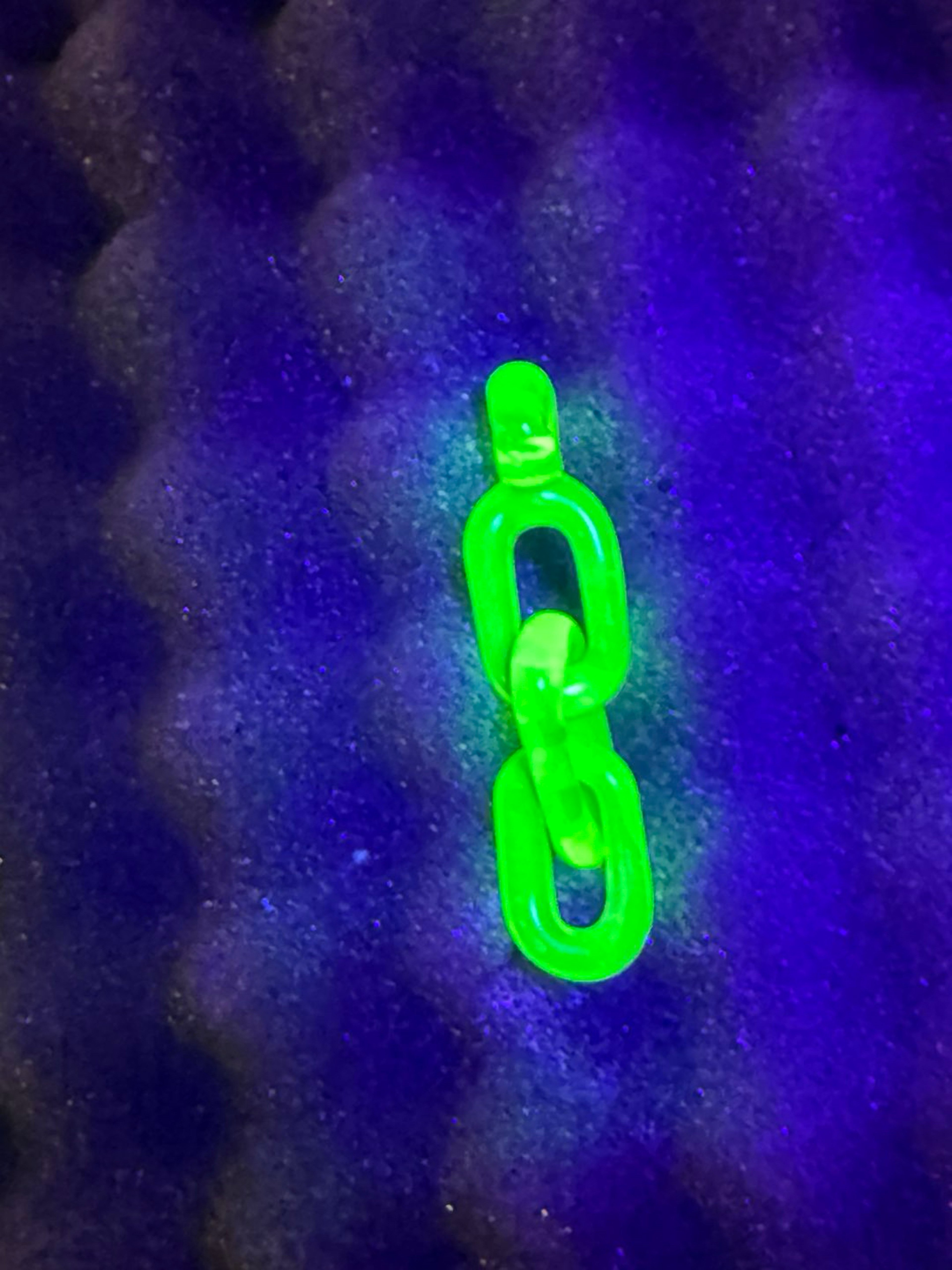 Illuminati Chain Link Pendant image 0