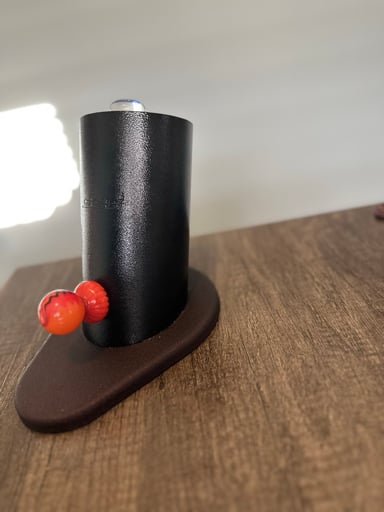 Preview pic of Silver Surfer Vaporizer for both flower & concentrates