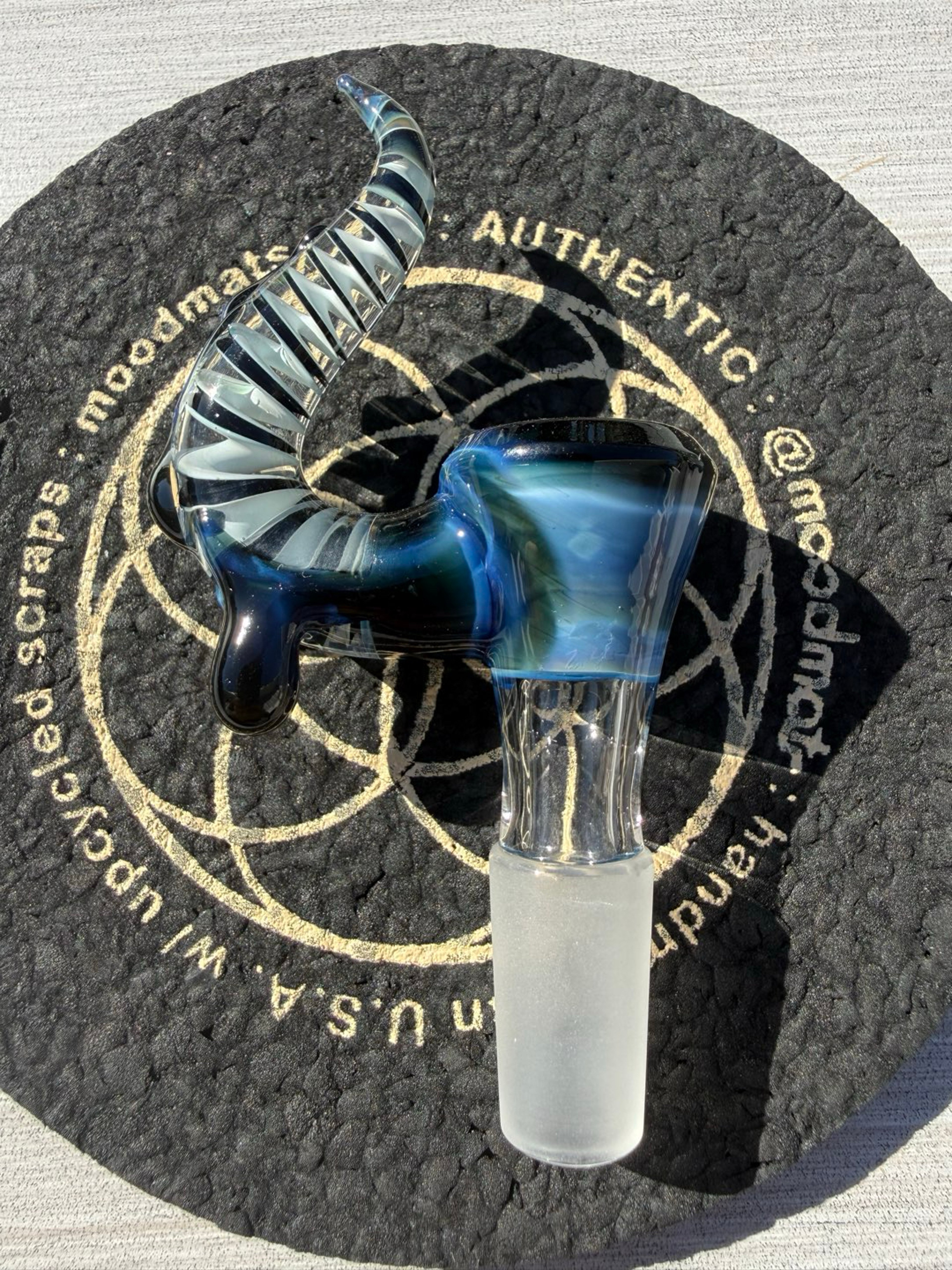 Preview pic of LX Drippy Horn 14mm 3 Hole Slide Bowl