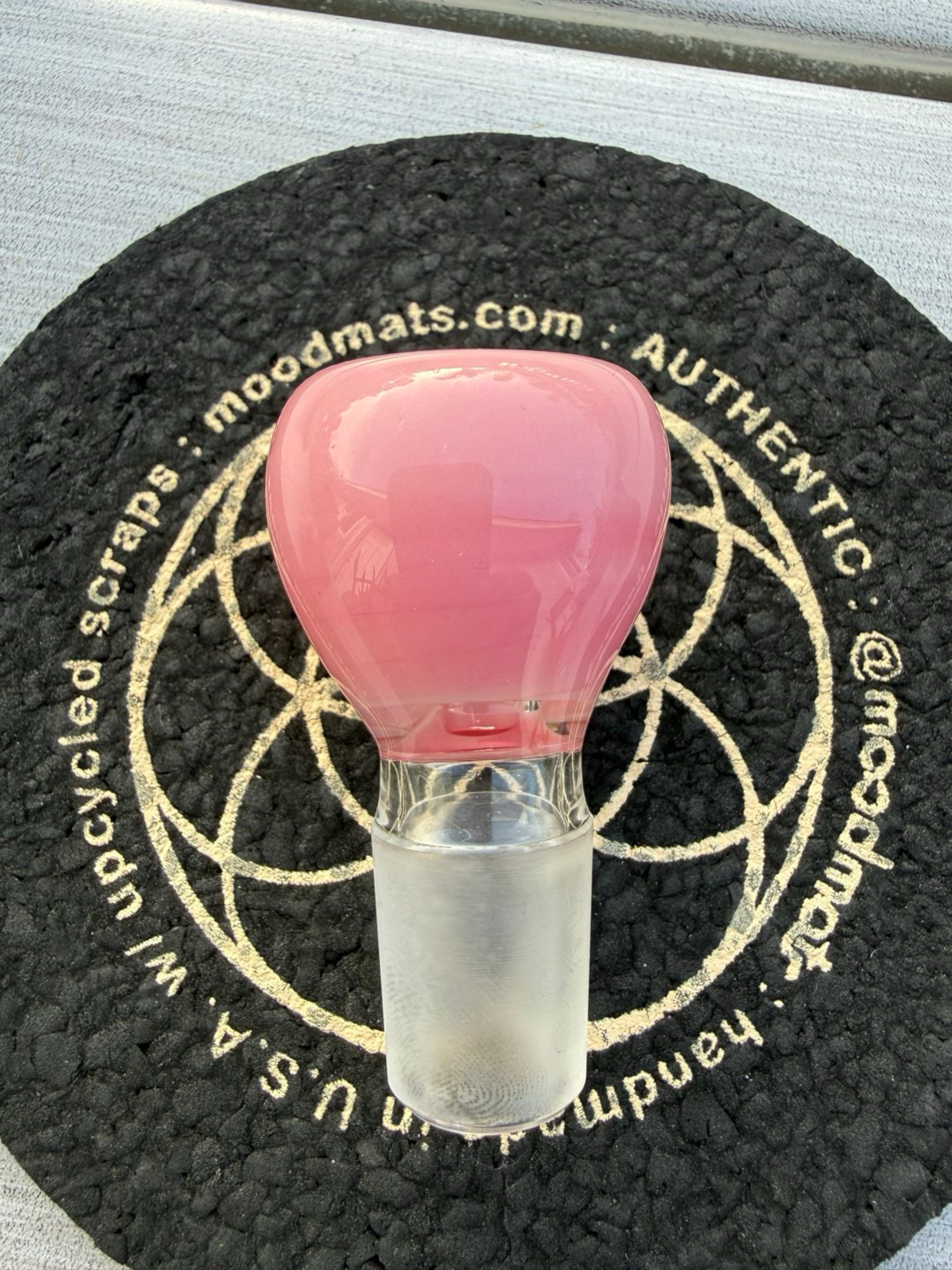 Preview pic of Pink 18mm Slide Bowl