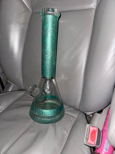 Preview pic of Judy the water pipe