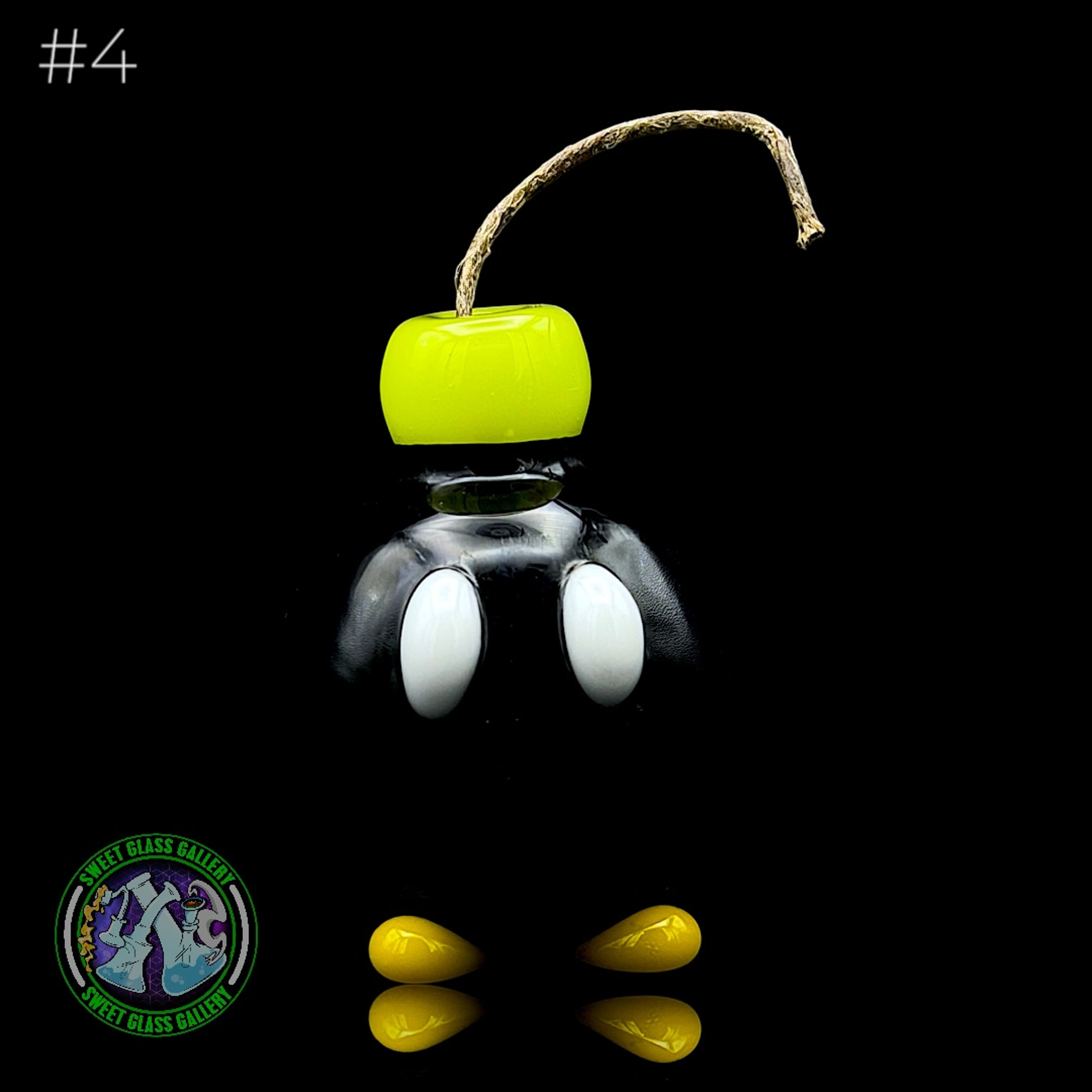 Preview pic of Sandberg Glass - Bob-omb - Hemp Wick Holder #4