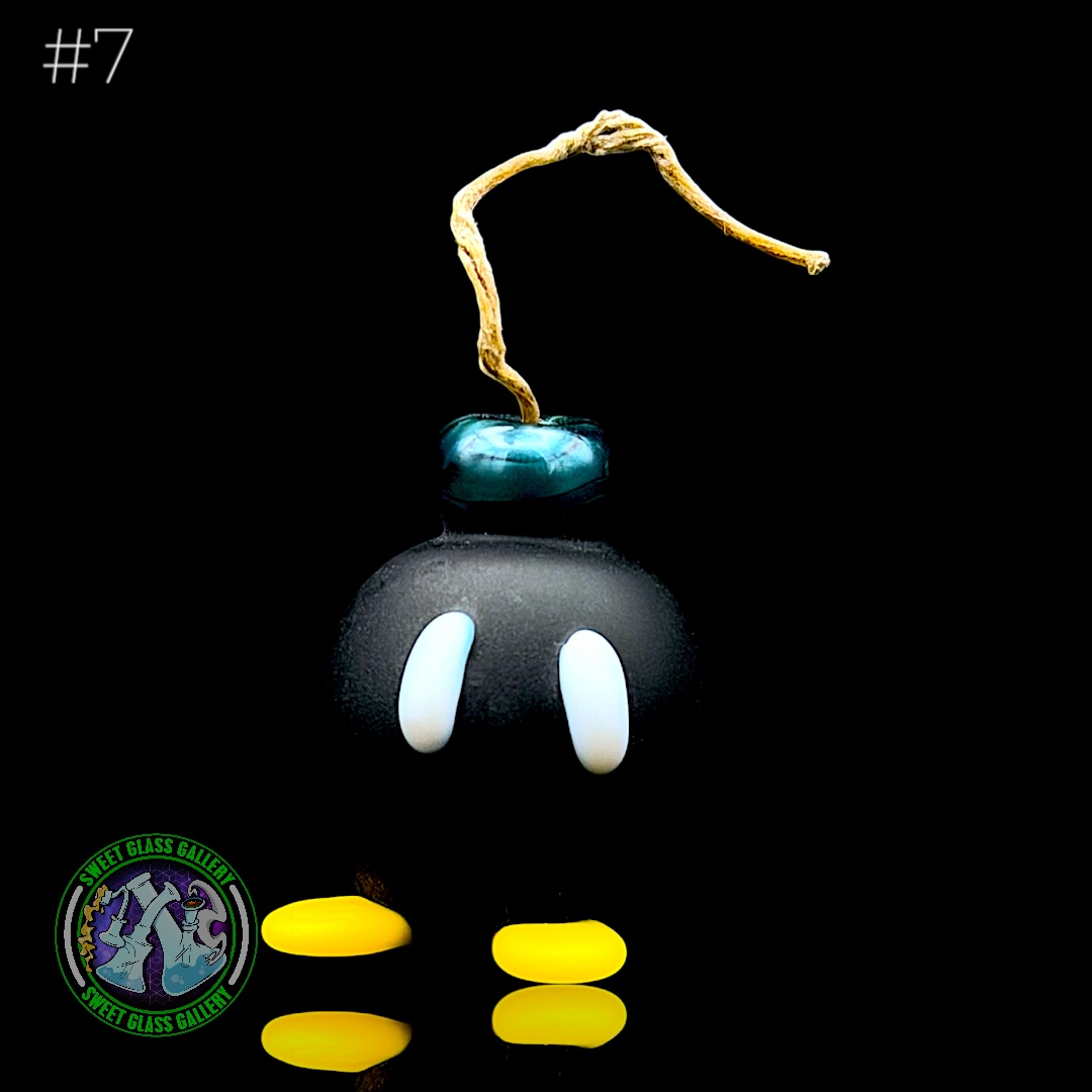 Preview pic of Sandberg Glass - Bob-omb - Hemp Wick Holder #7