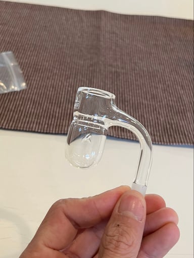 Preview pic of 10/90 Round Bottom Banger w/lip by Summit Quartz