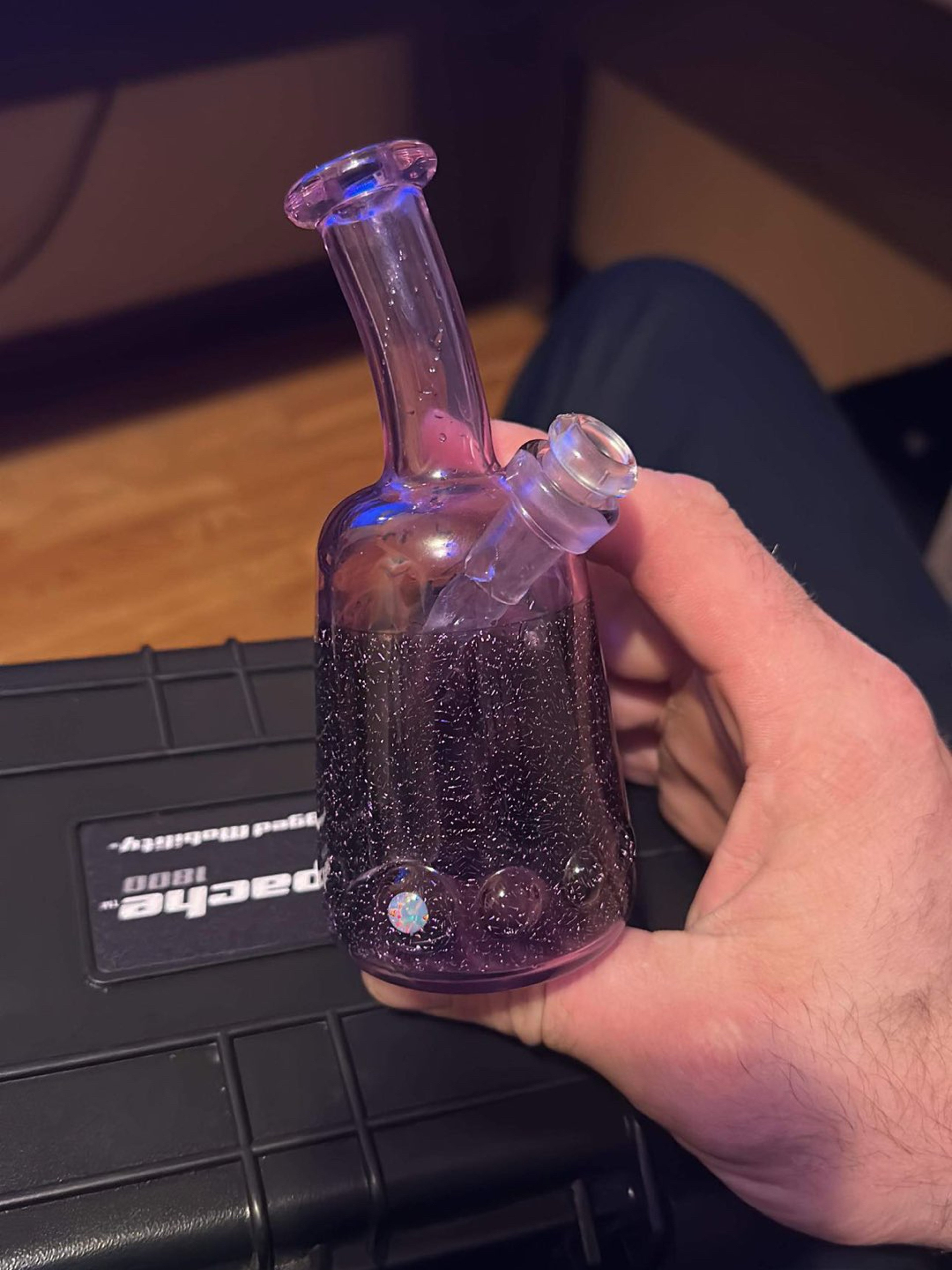 Preview pic of Dsm glass worker