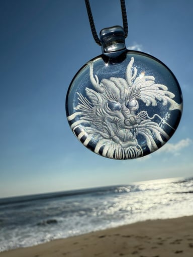 Preview pic of Tothtibortamas x Kovacsglass engraved dragon