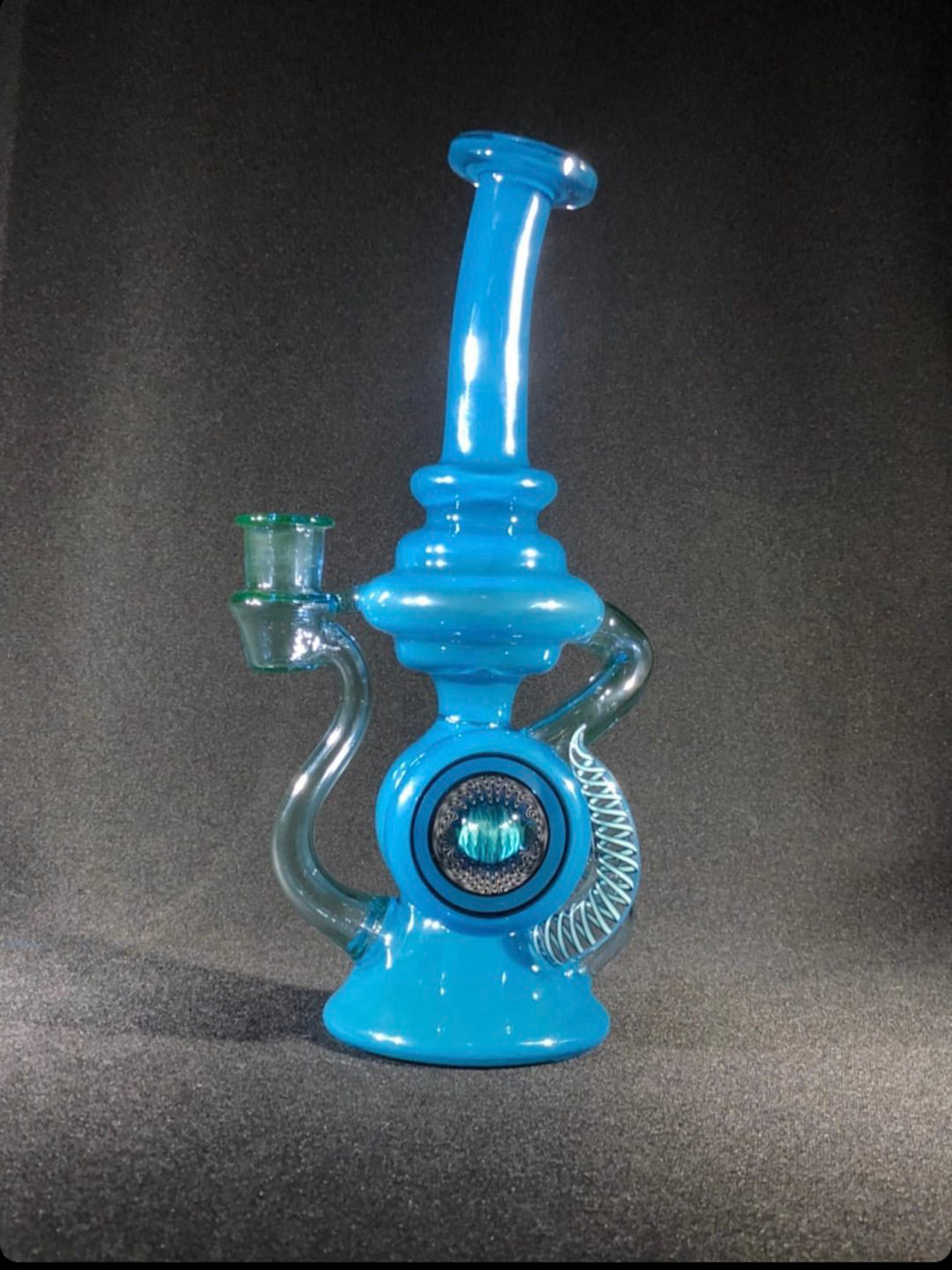 Preview pic of Thump Glass Cali Kline 1 of 1
