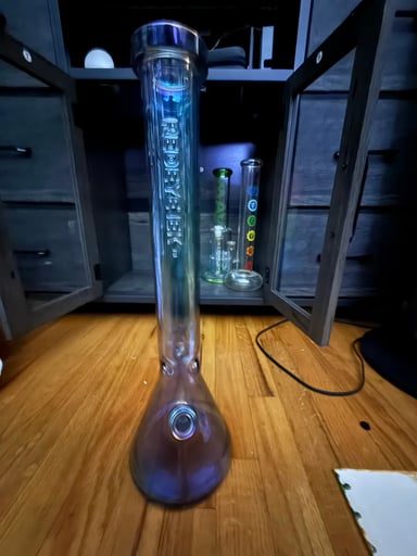 Preview pic of Red Eye Tek Terminator Water Pipe (No Bowl Piece)