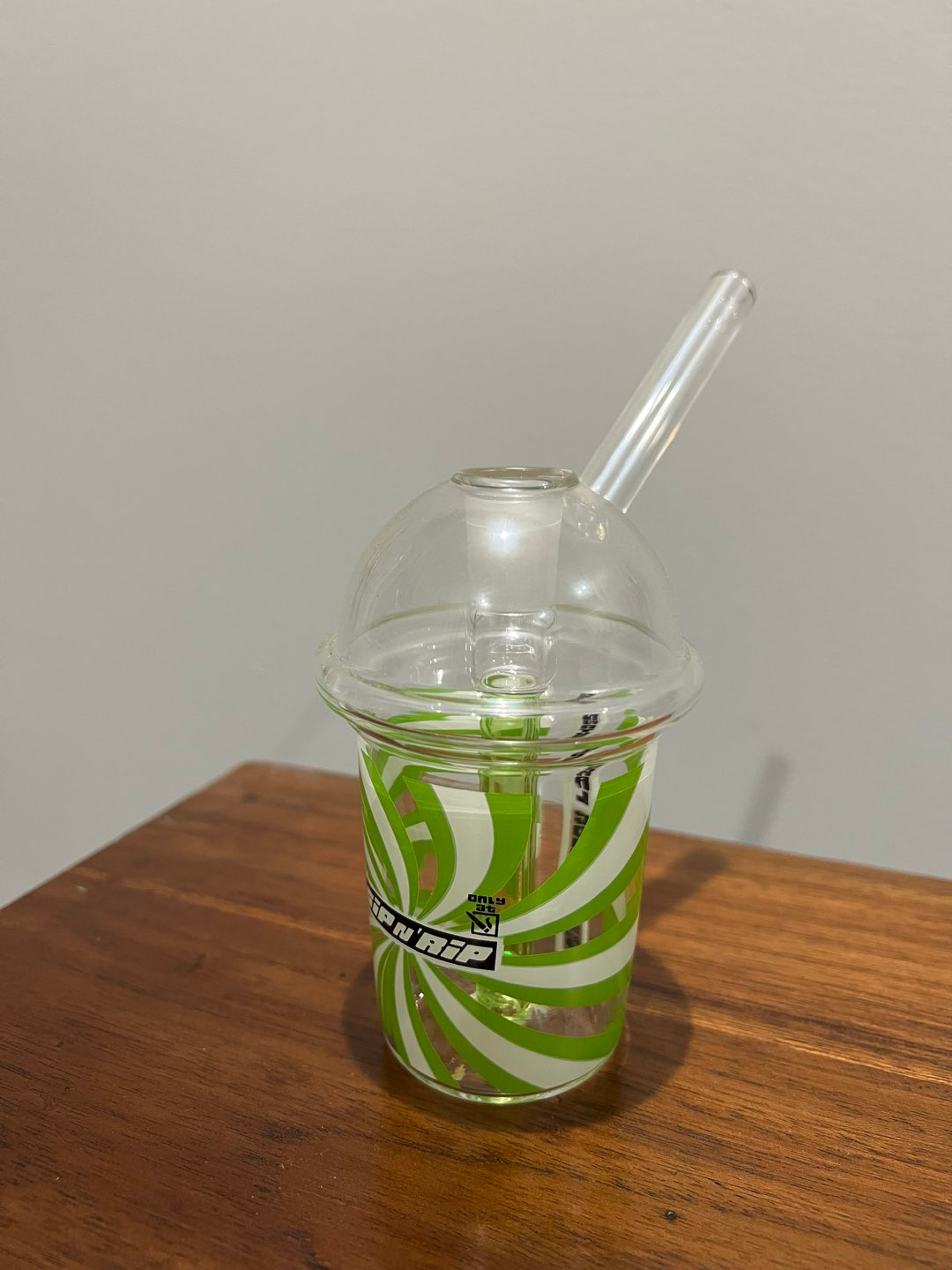 Preview pic of Daily High Club “SIP N RIP” Bong