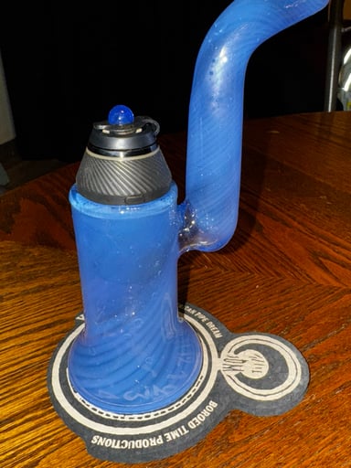 Preview pic of Puffco Proxy with convertible Blue V rig by Shaggy