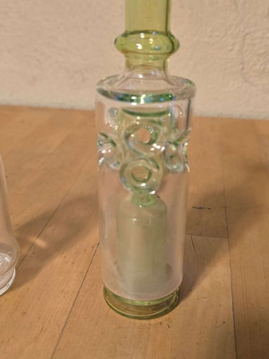 Preview pic of Two Puffcos w/Extras