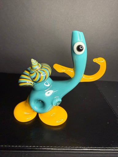 Preview pic of Down Neck 2012 dry sculpture