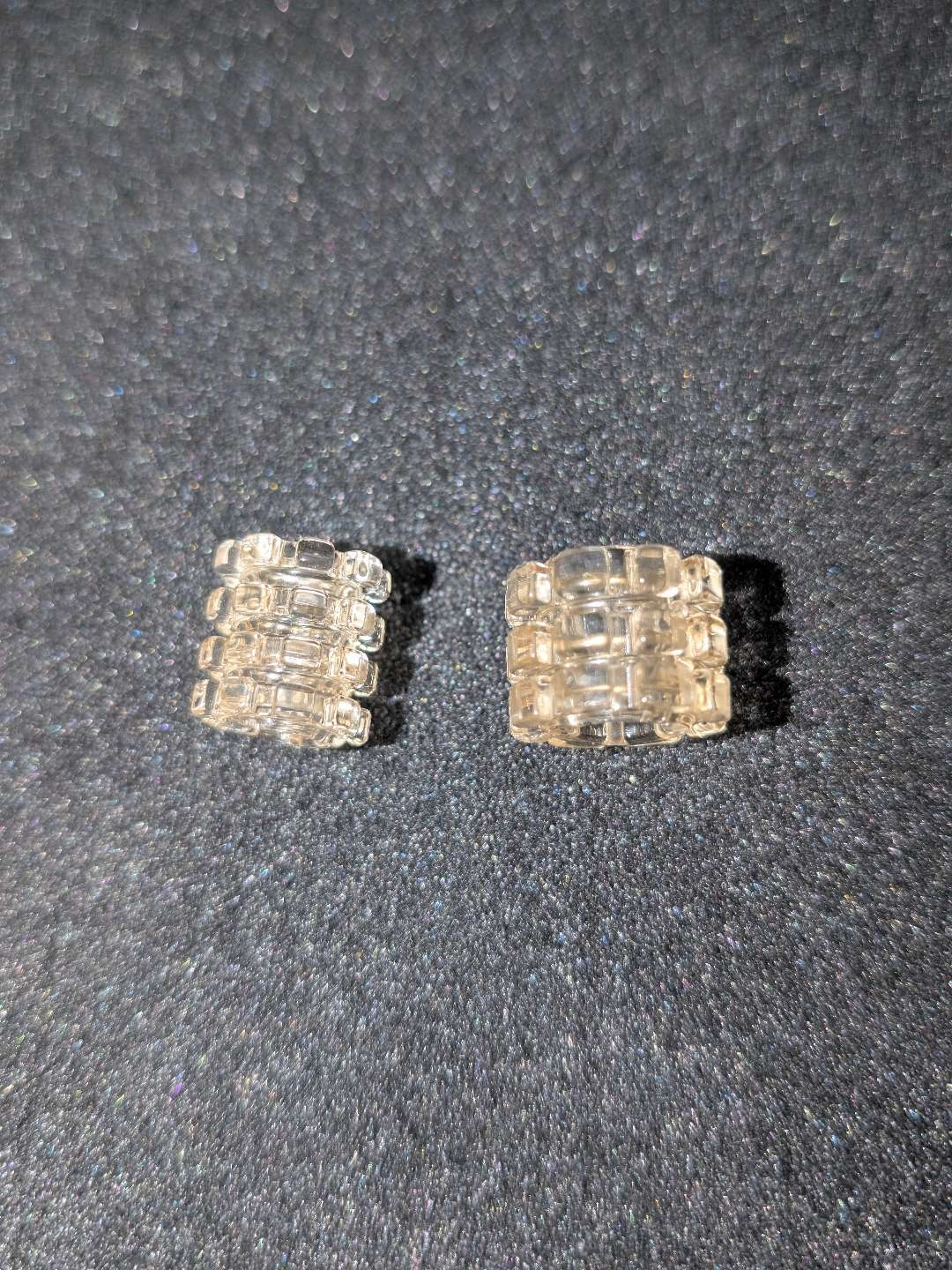 Preview pic of Jredglass J-RED diamond knot (2) included