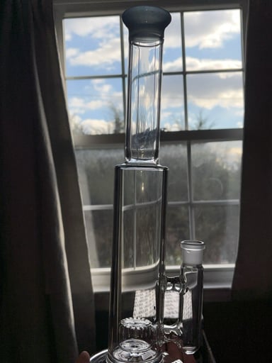 Preview pic of IV glass puck