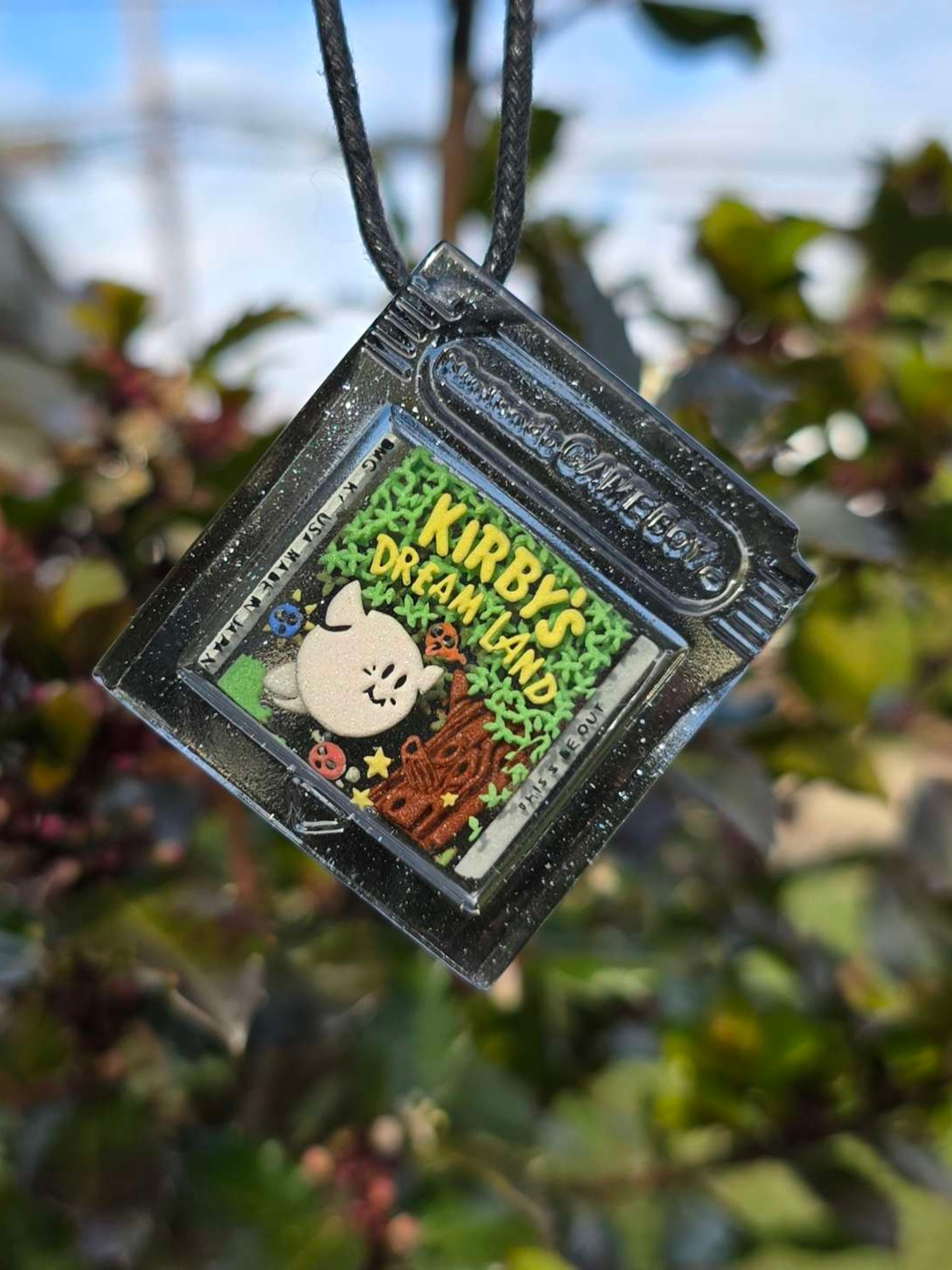 Preview pic of Kirby's Dreamland Gameboy Cartridge Glow Pendant
