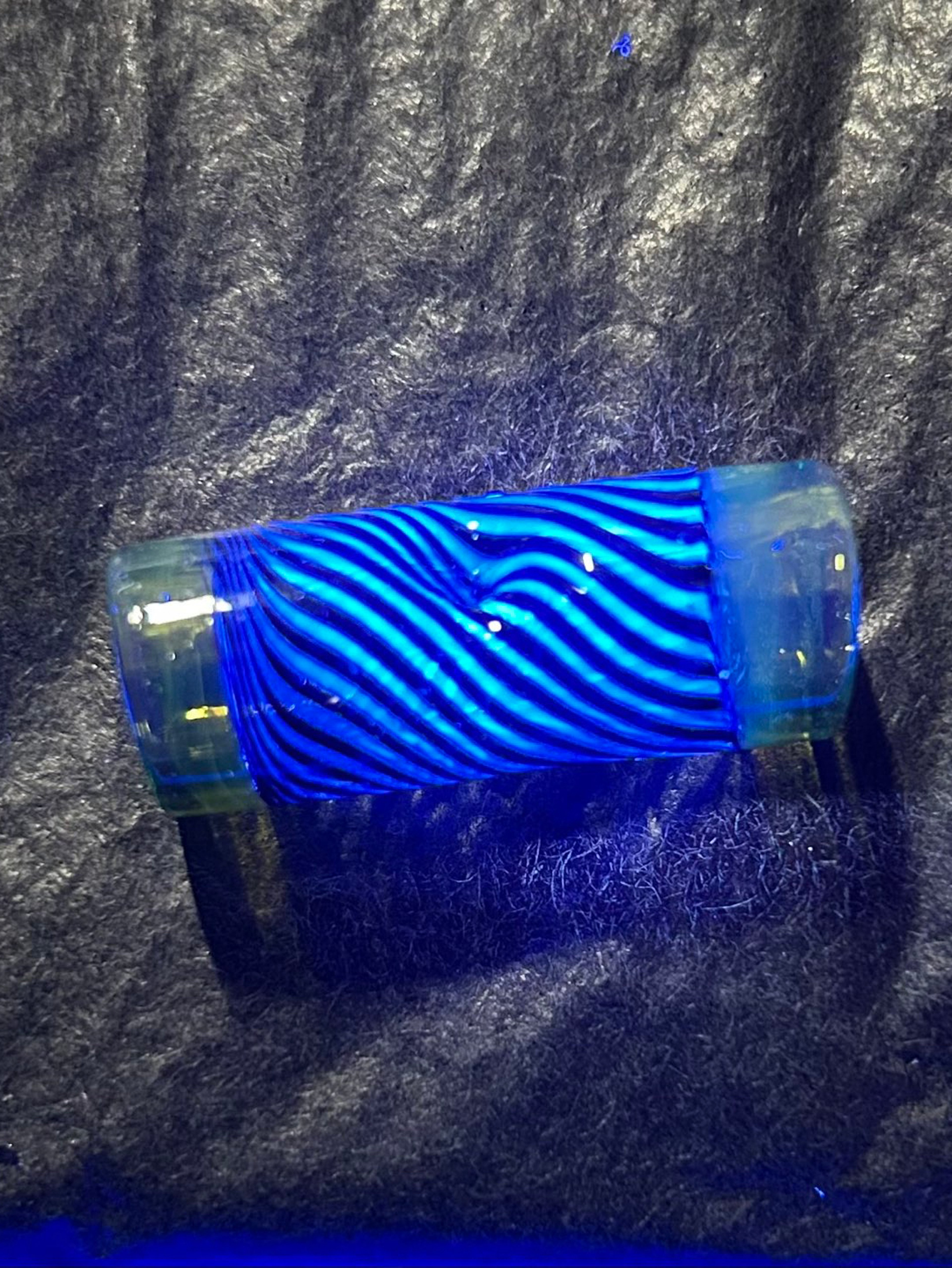 Preview pic of Uv lined tips