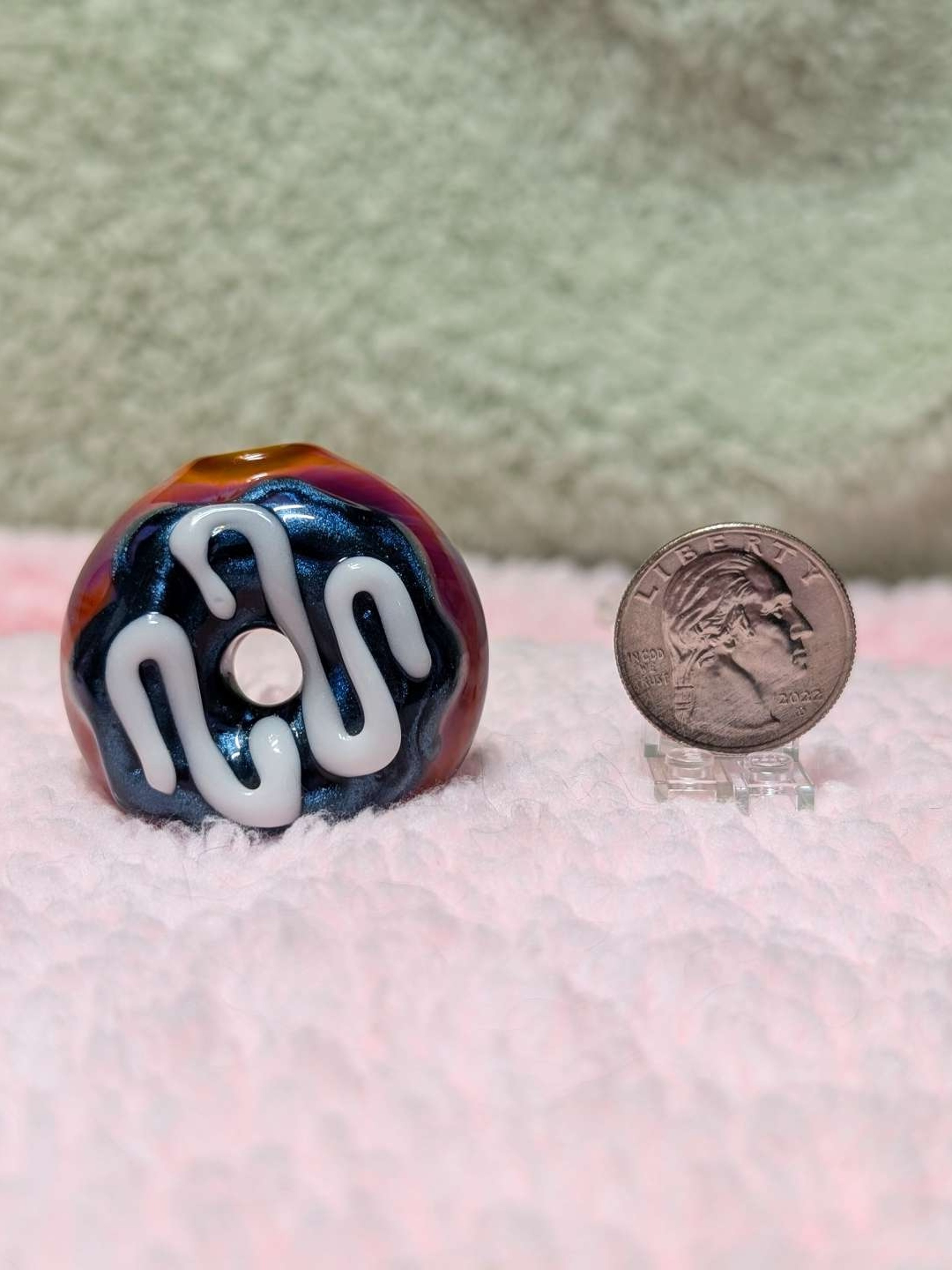 Preview pic of KGB Glass 2014 very rare blue velvet color(chipped by previous owner see last pic)