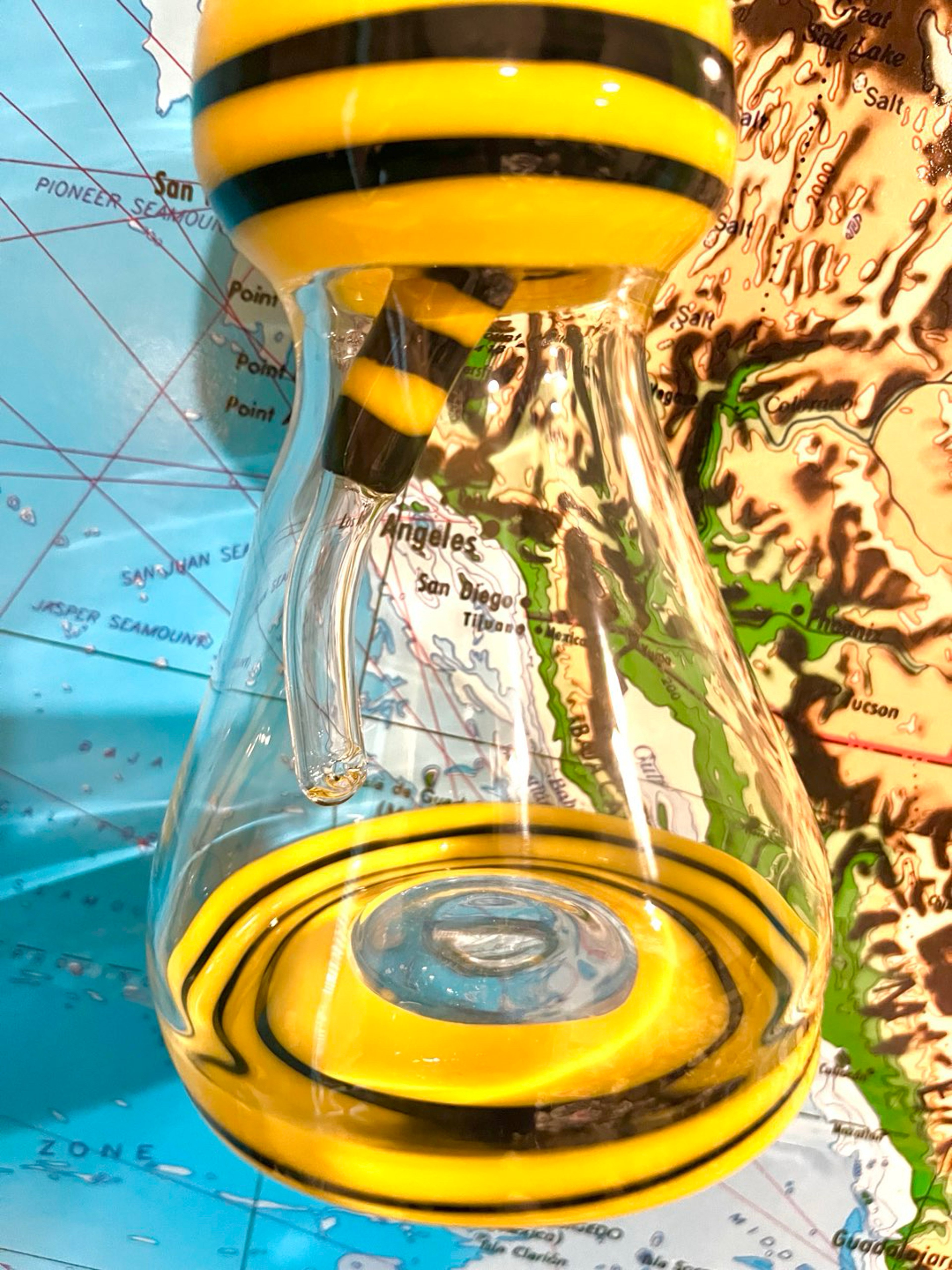 Preview pic of 16”Tall Bee Beaker 🐝