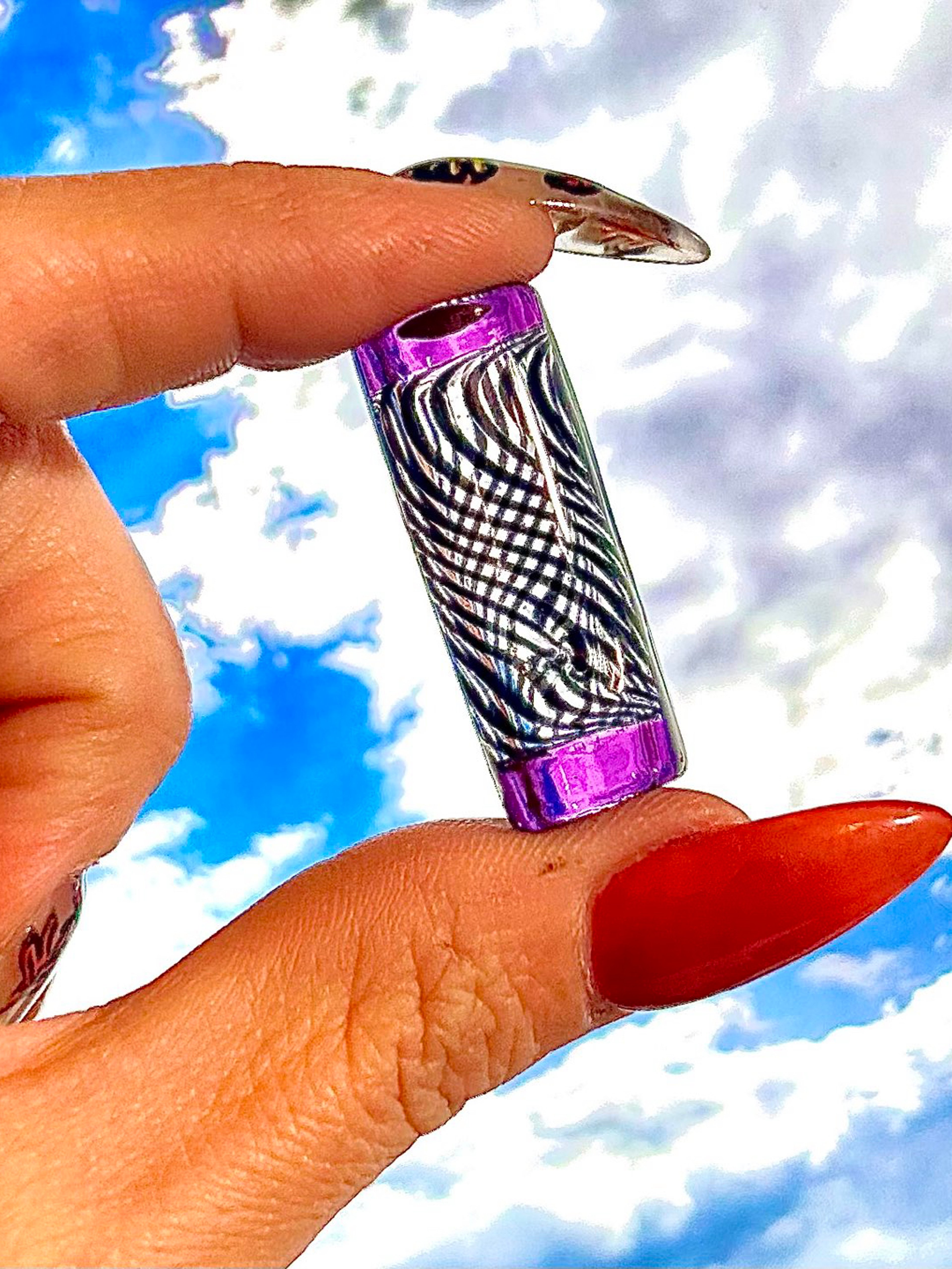 Uv lined tips image 0