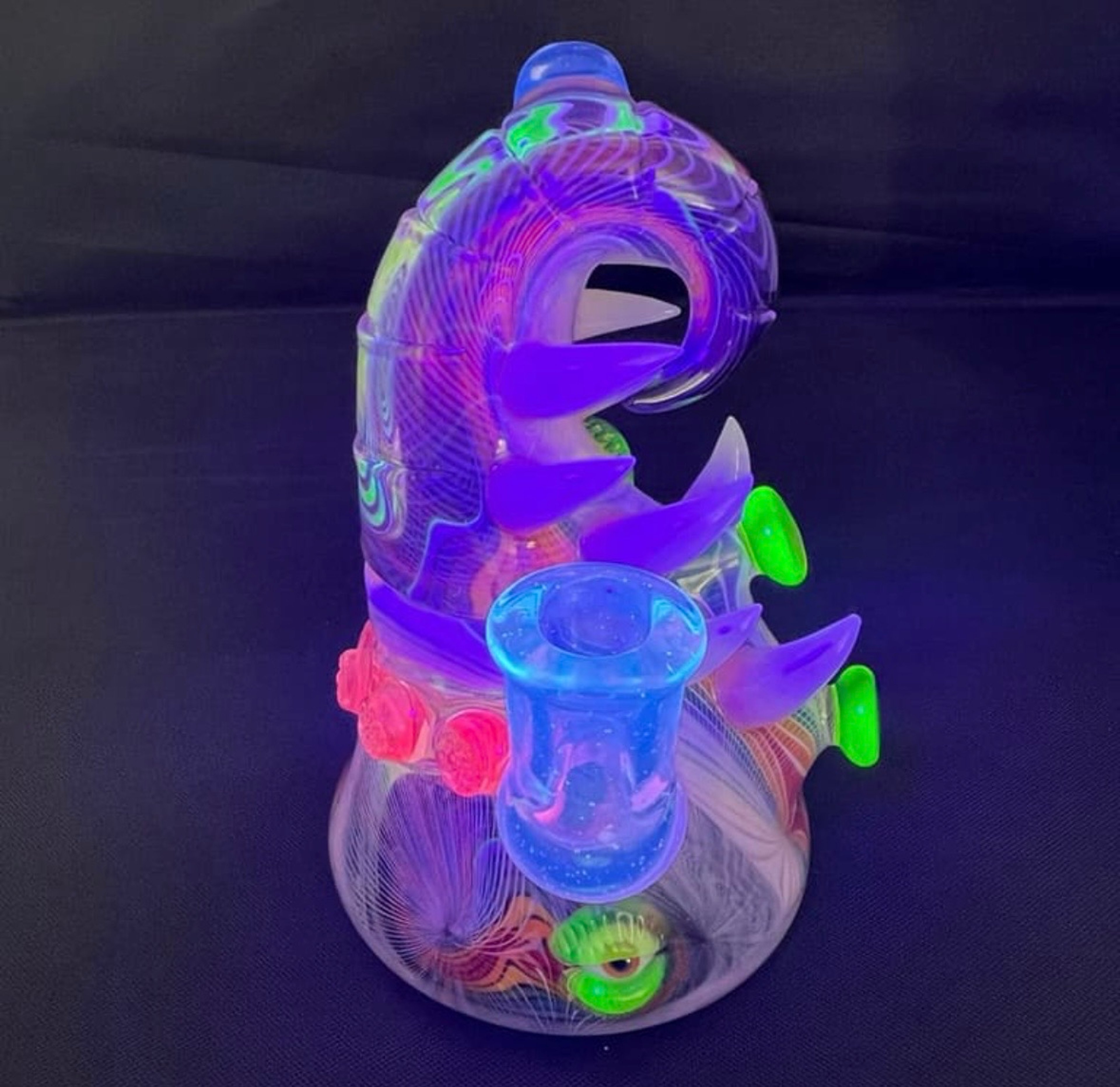 Preview pic of Salt X Futureglassart UV Riptide Rig