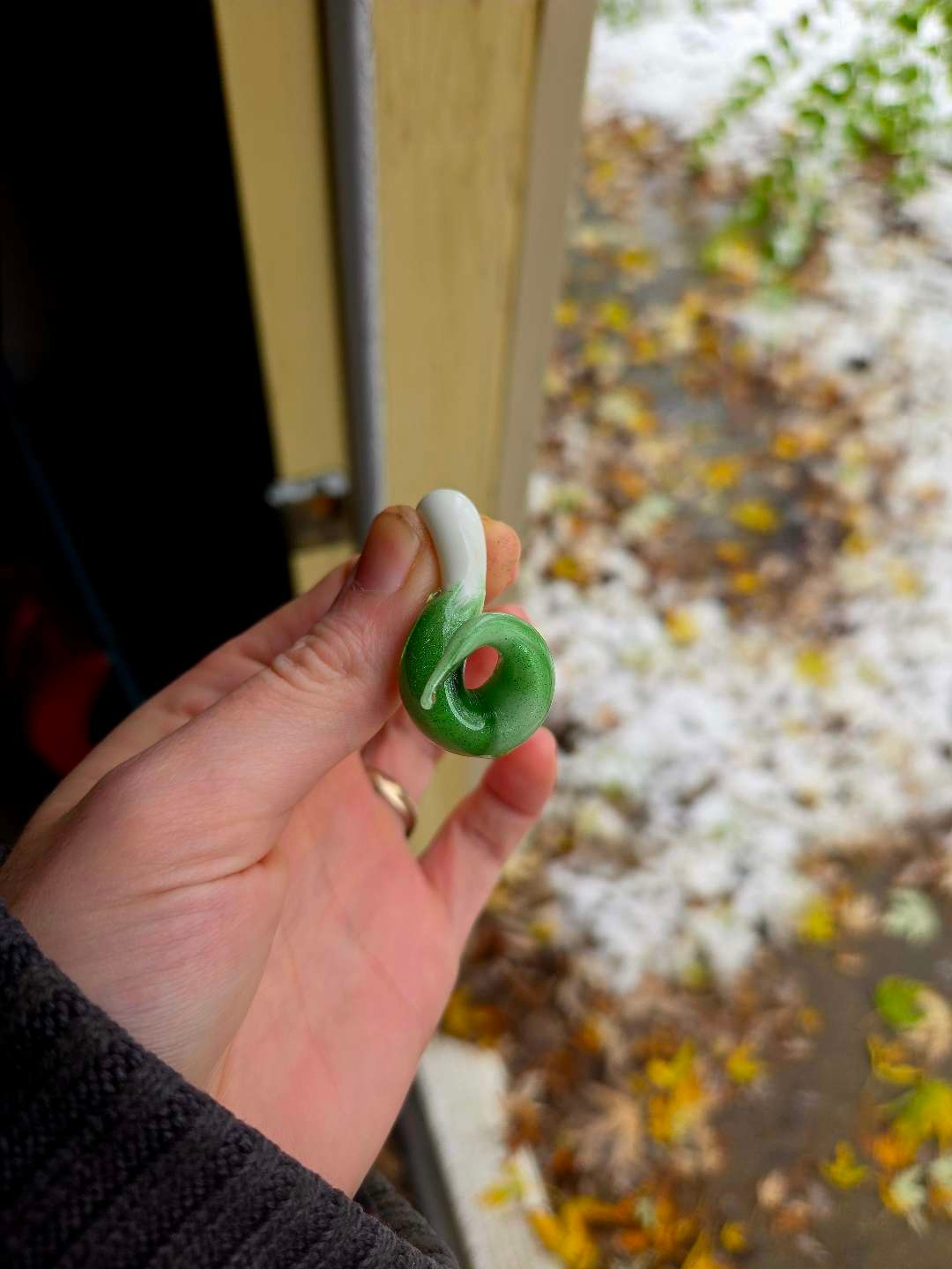 Sparkly Curl Pendant image 0