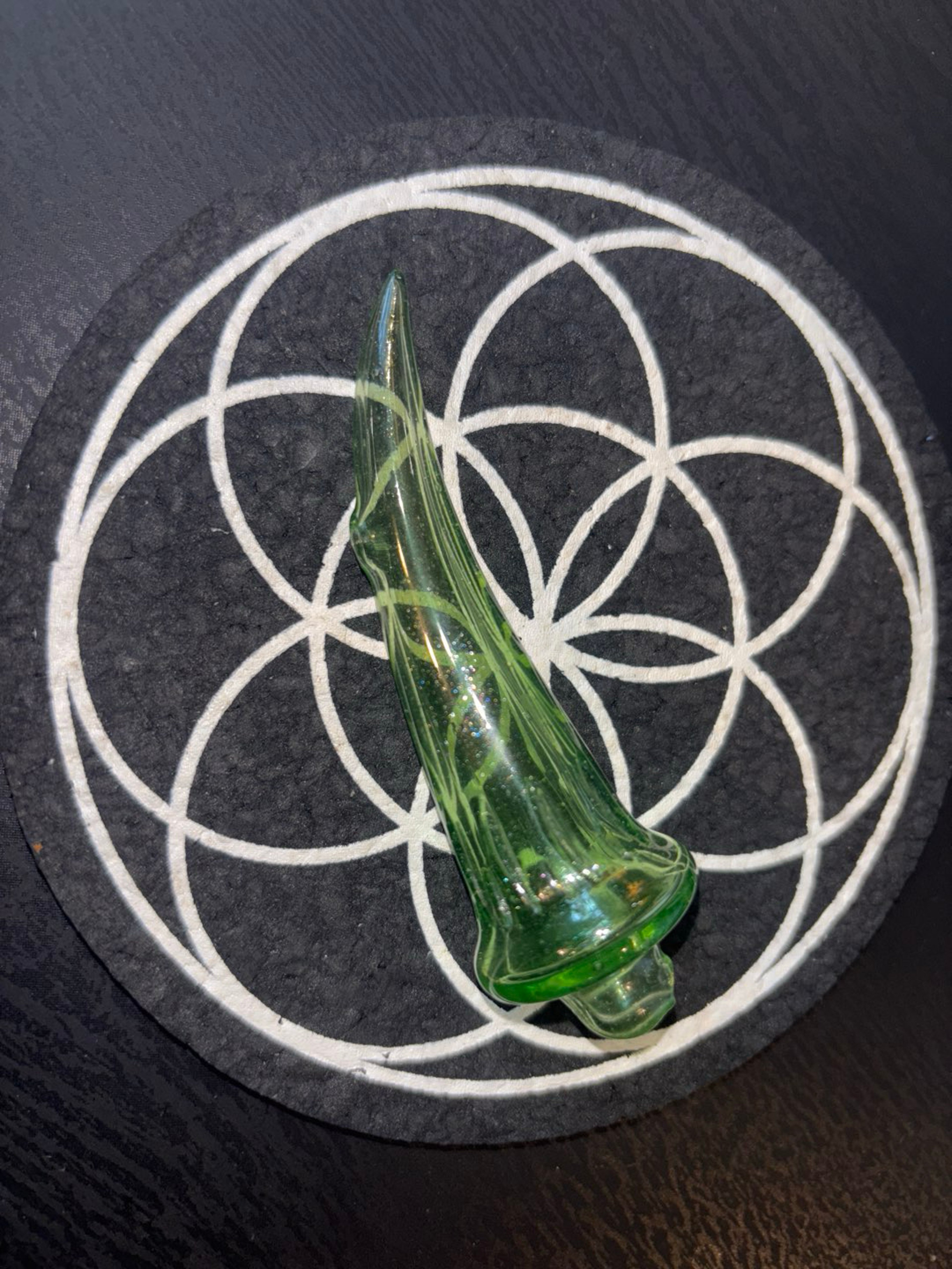 Hemlock glass horn carb cap image 0