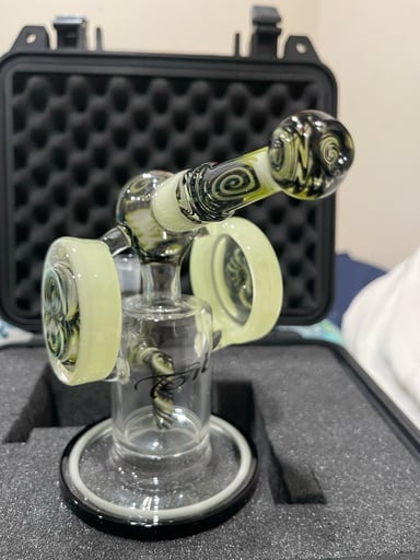 Preview pic of JP Toro Macroon