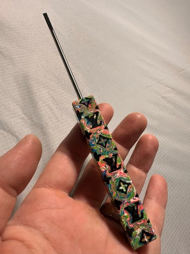 Preview pic of Dunkin’ Dabber Large LV with UV