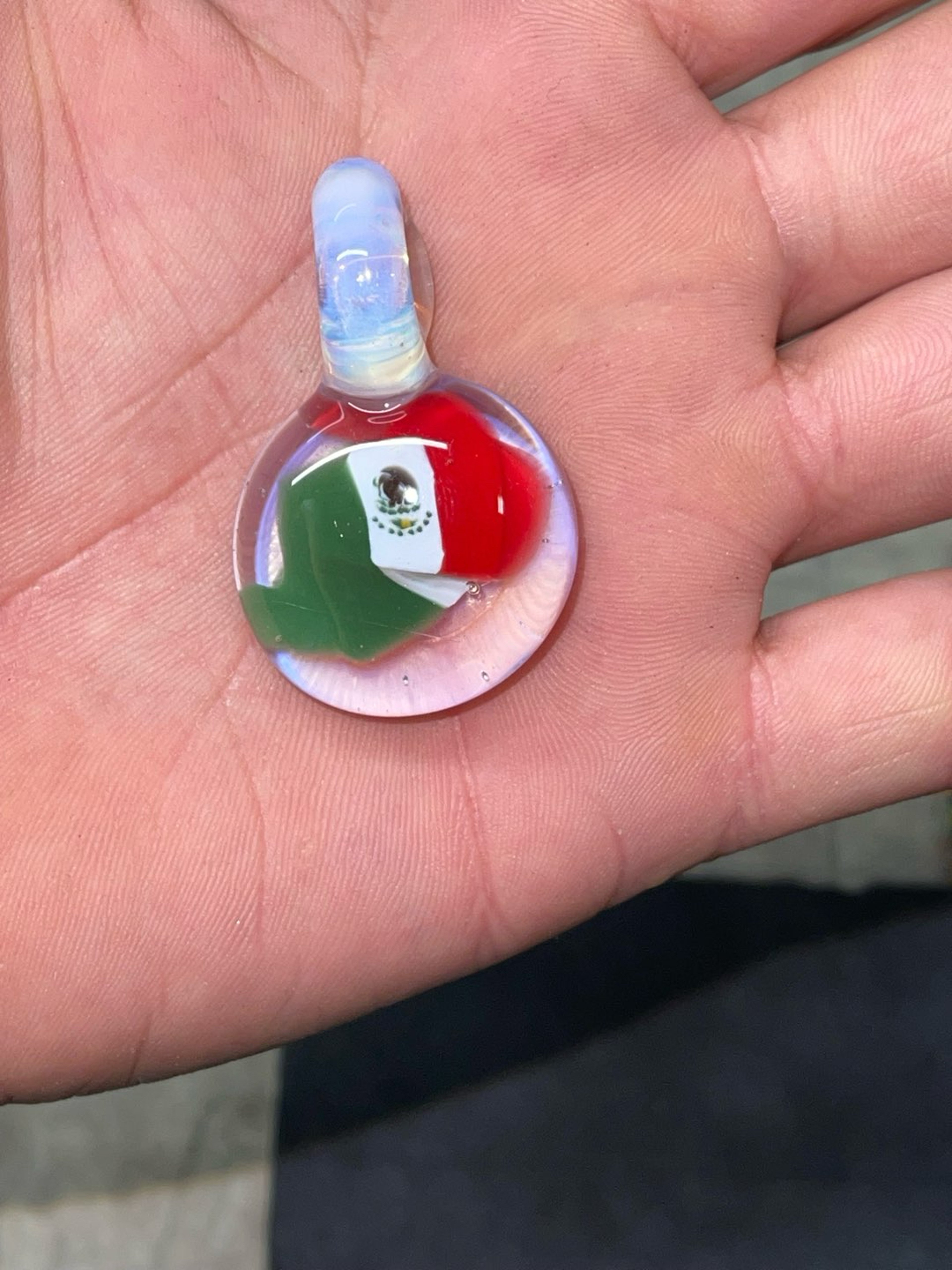 Preview pic of Mexico flag pendant 1.25 round with ghost color accents