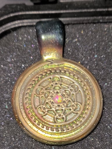 Preview pic of Alkaline Glass Pendant