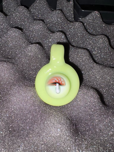 Preview pic of Mushroom pendy