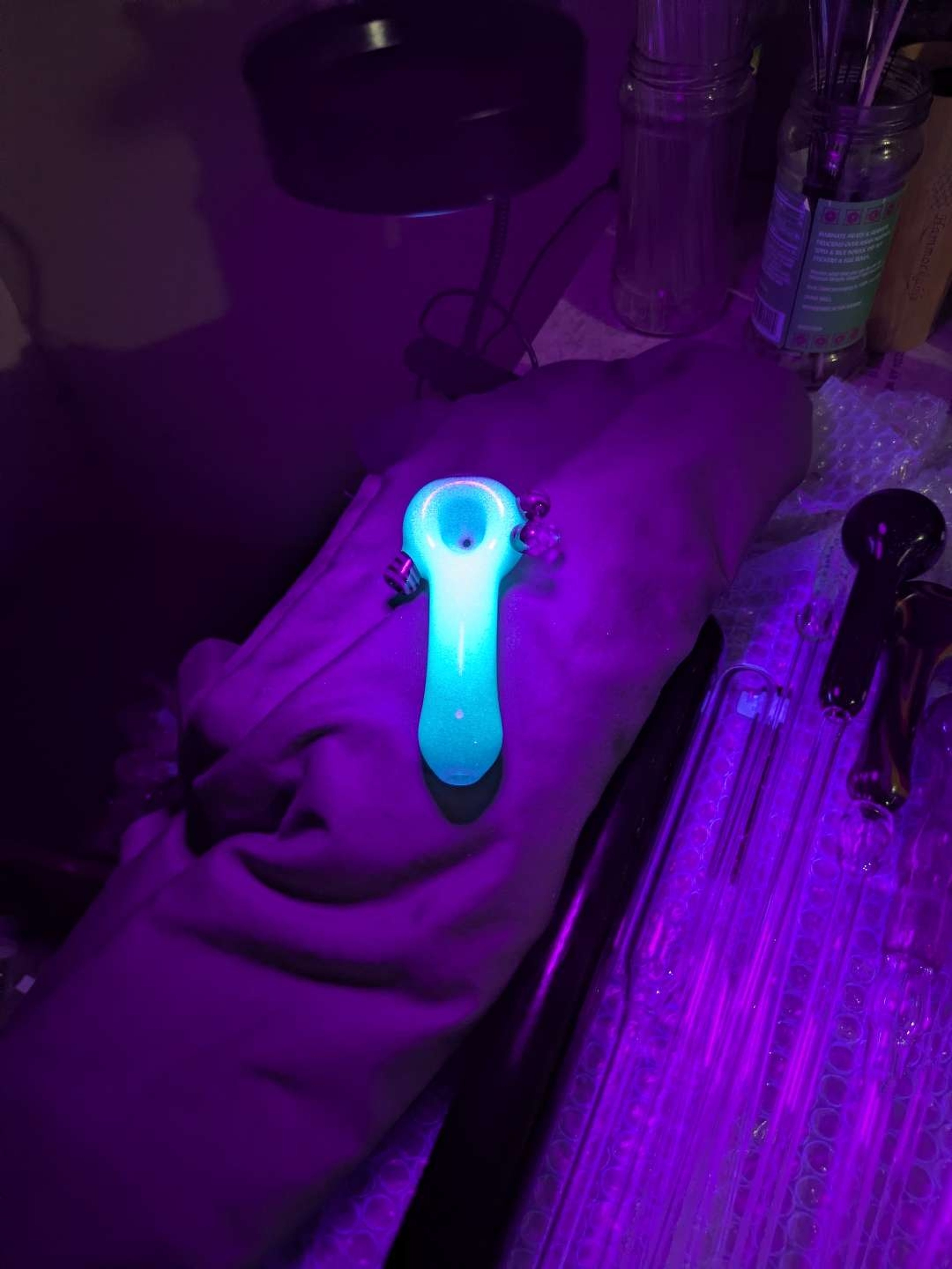Preview pic of Blue uv glow spoon