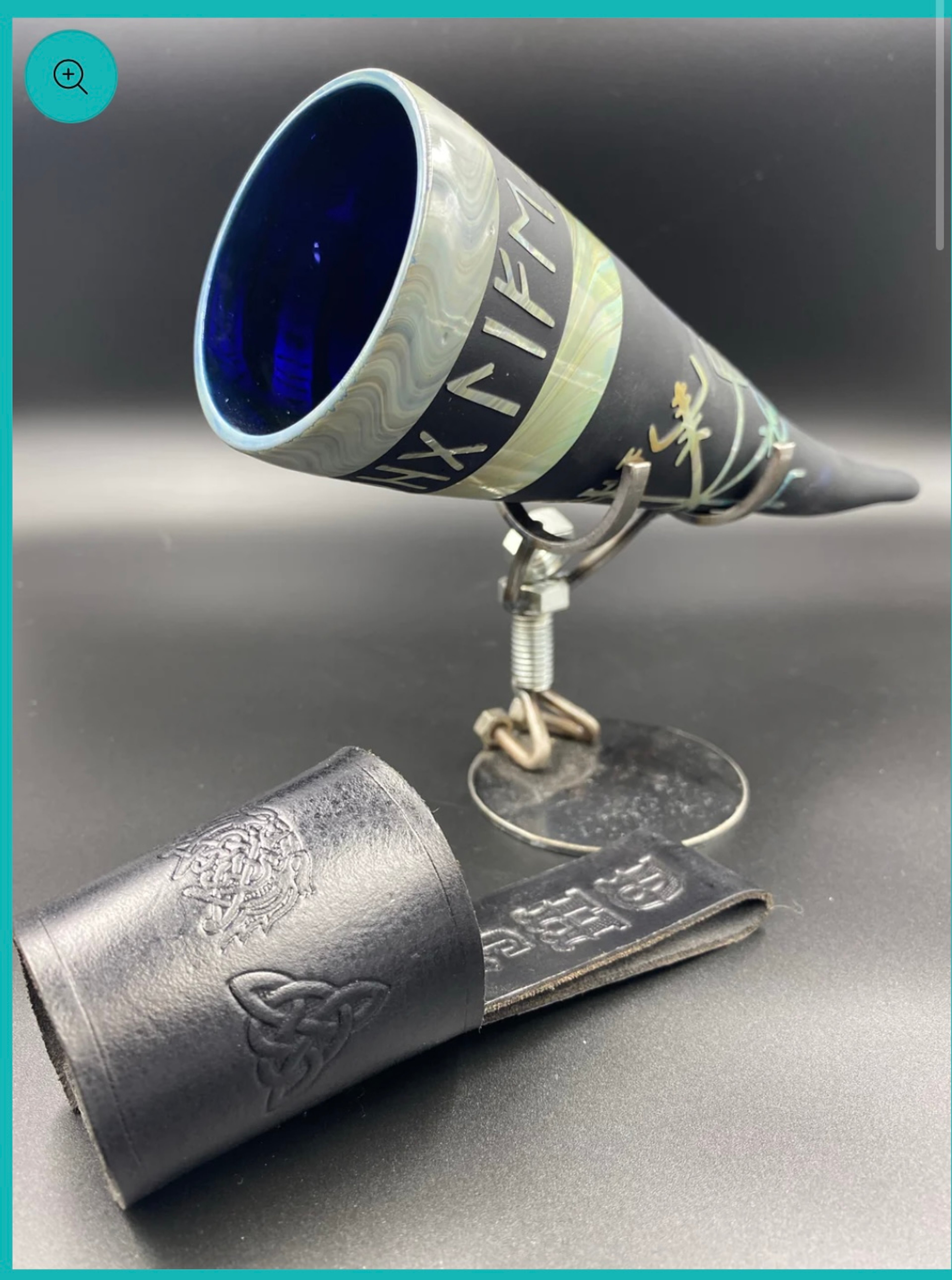 Preview pic of DawgHouseGlass Celtic Drinking Horn