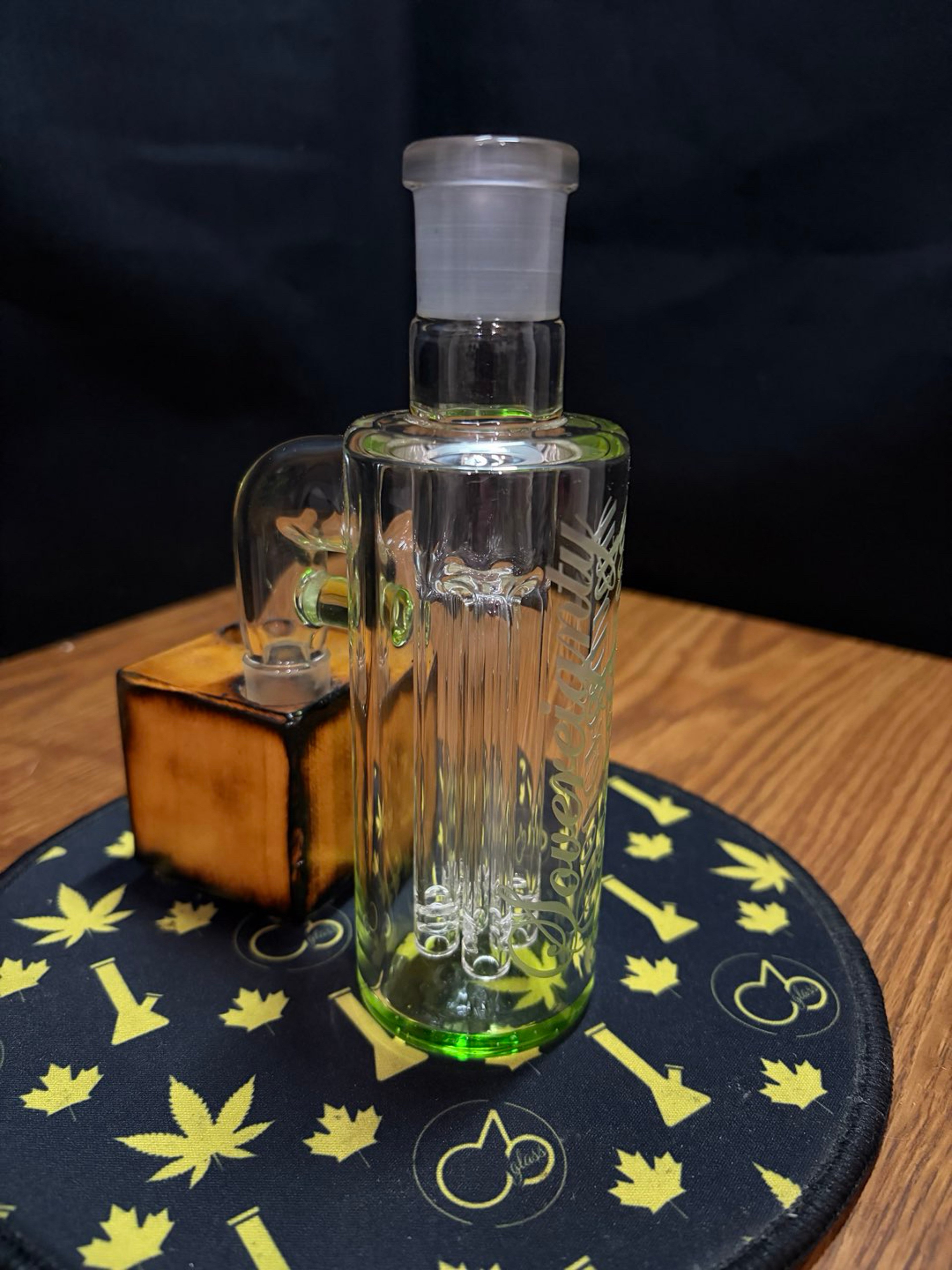 Preview pic of Sovereignty 4 Arm Ashcatcher - UV Haterade