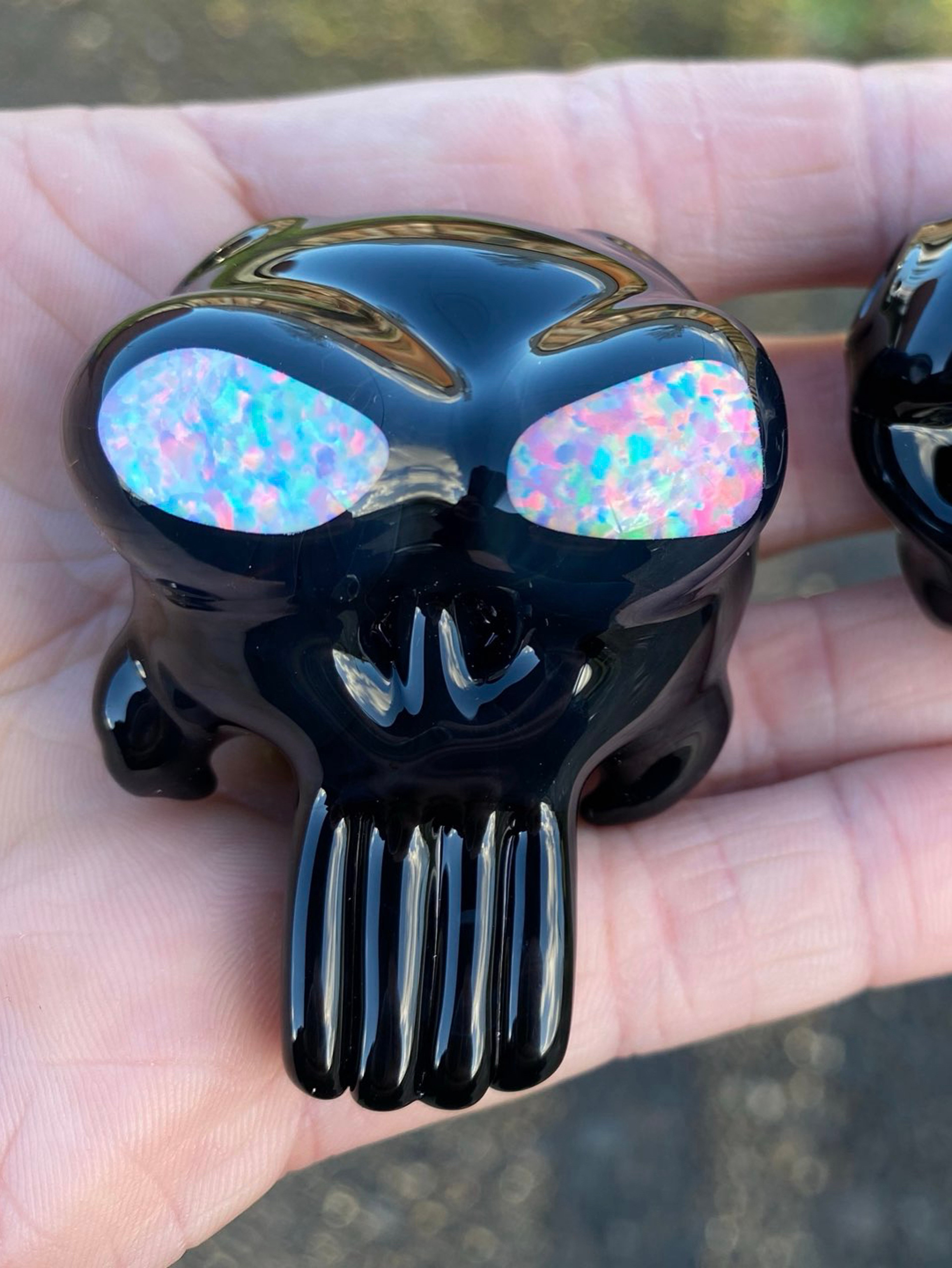 Preview pic of Hollow skull pendant