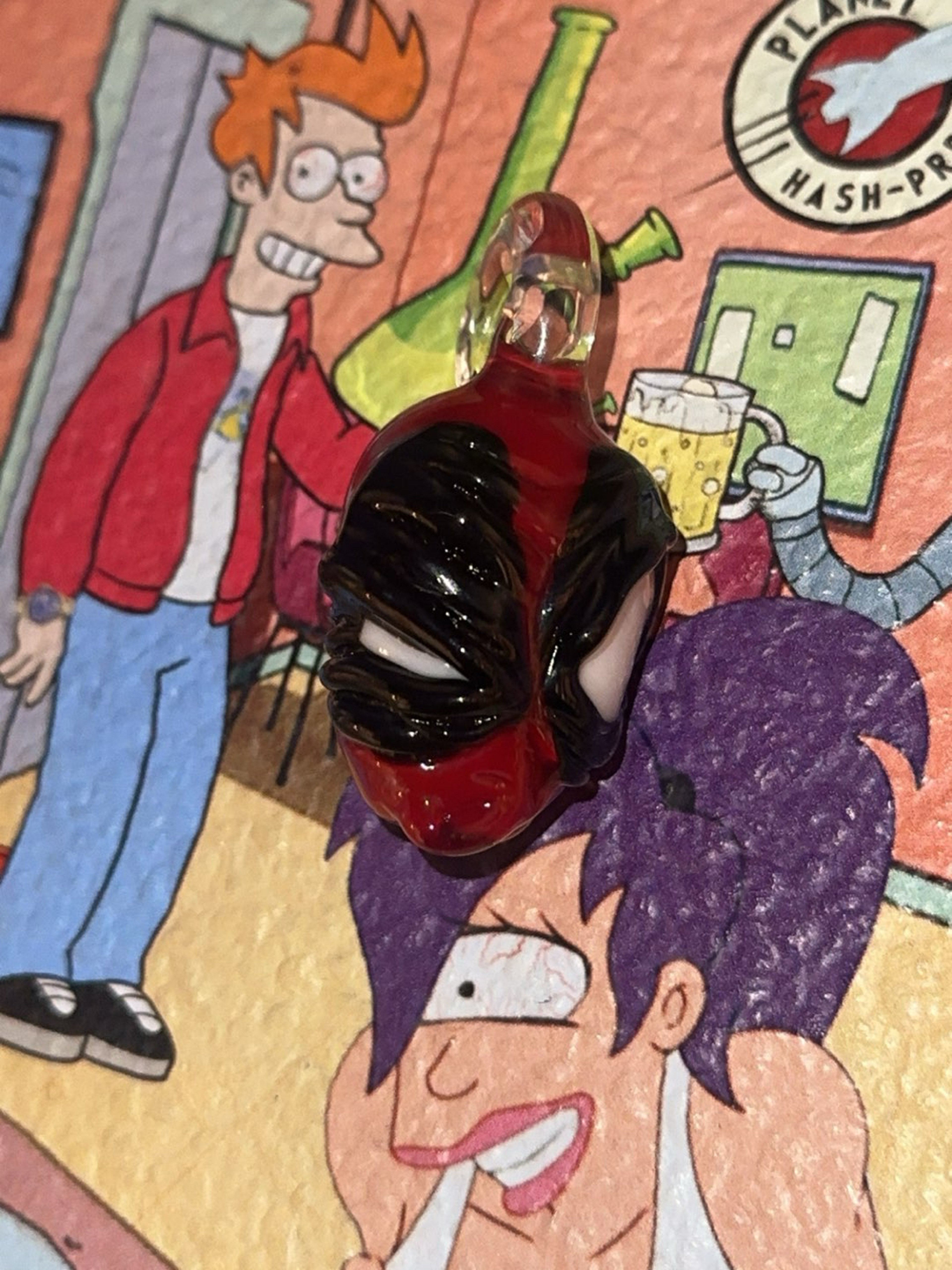 Deadpool Glasshole pendy image 0