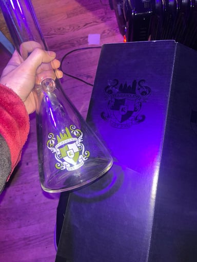 Preview pic of 21’ Lime illy beaker