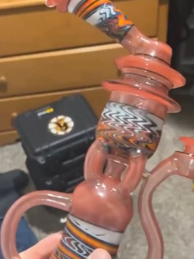 Preview pic of distortion glass