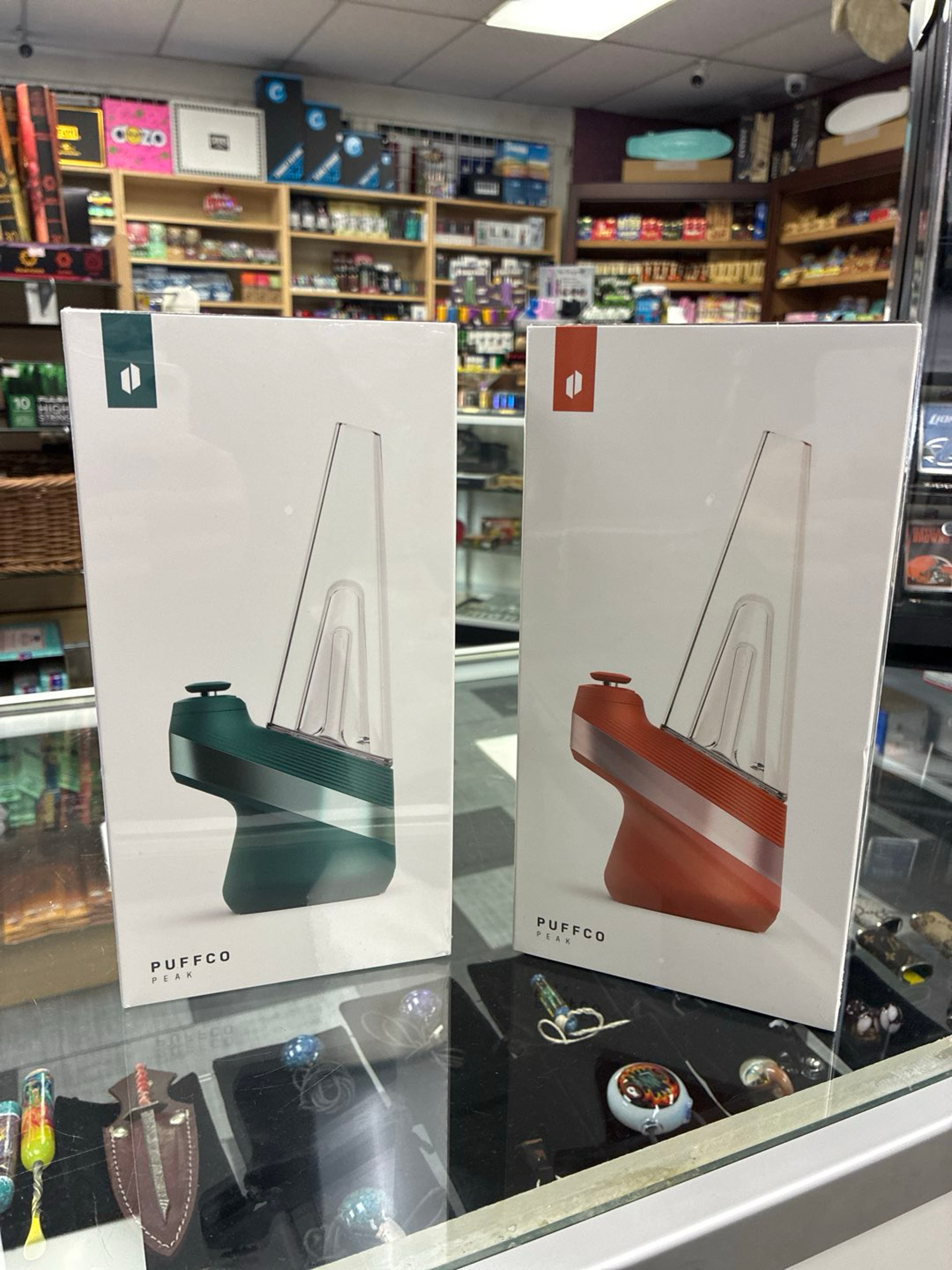 Preview pic of Puffco peak pro v2 ‼️‼️NEW COLORS‼️‼️