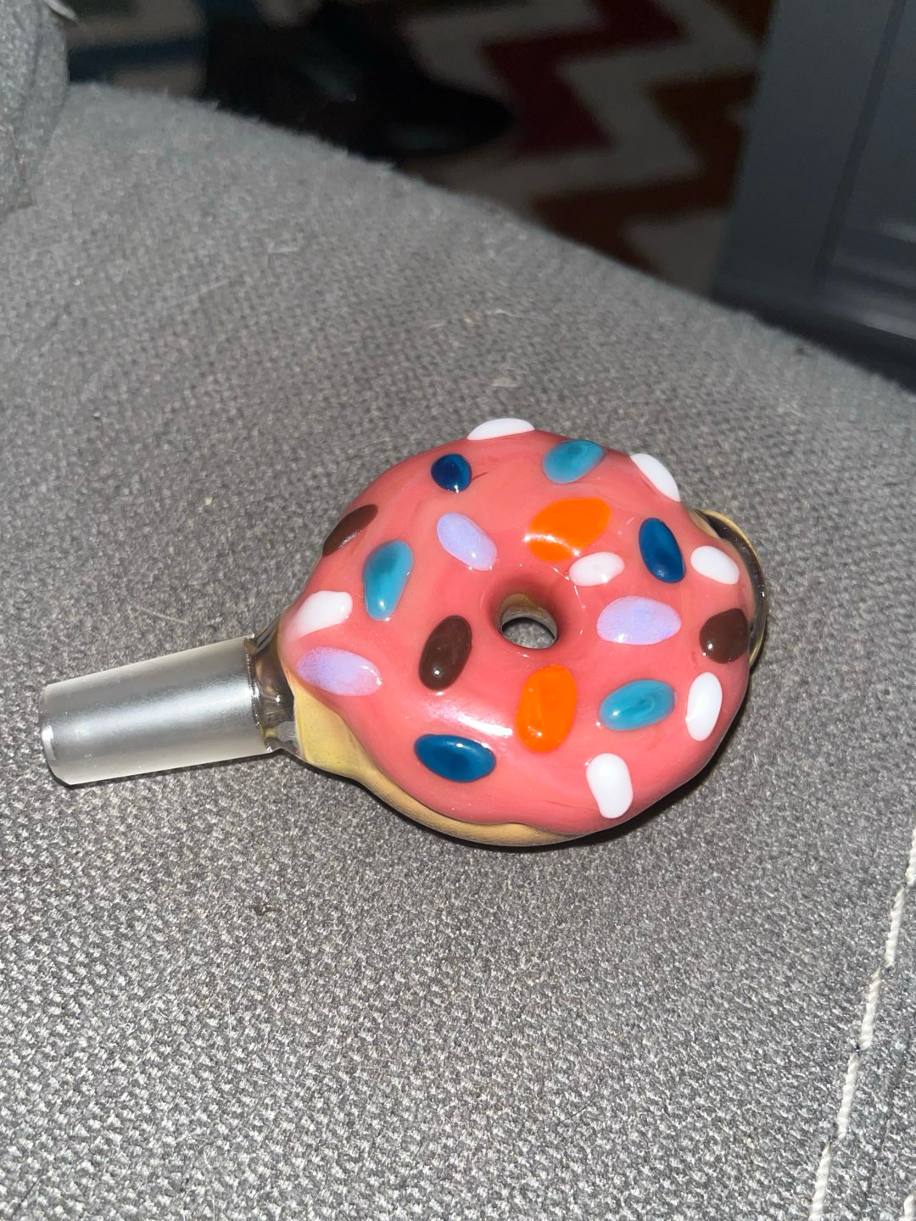 Preview pic of Kgb glass donut slide