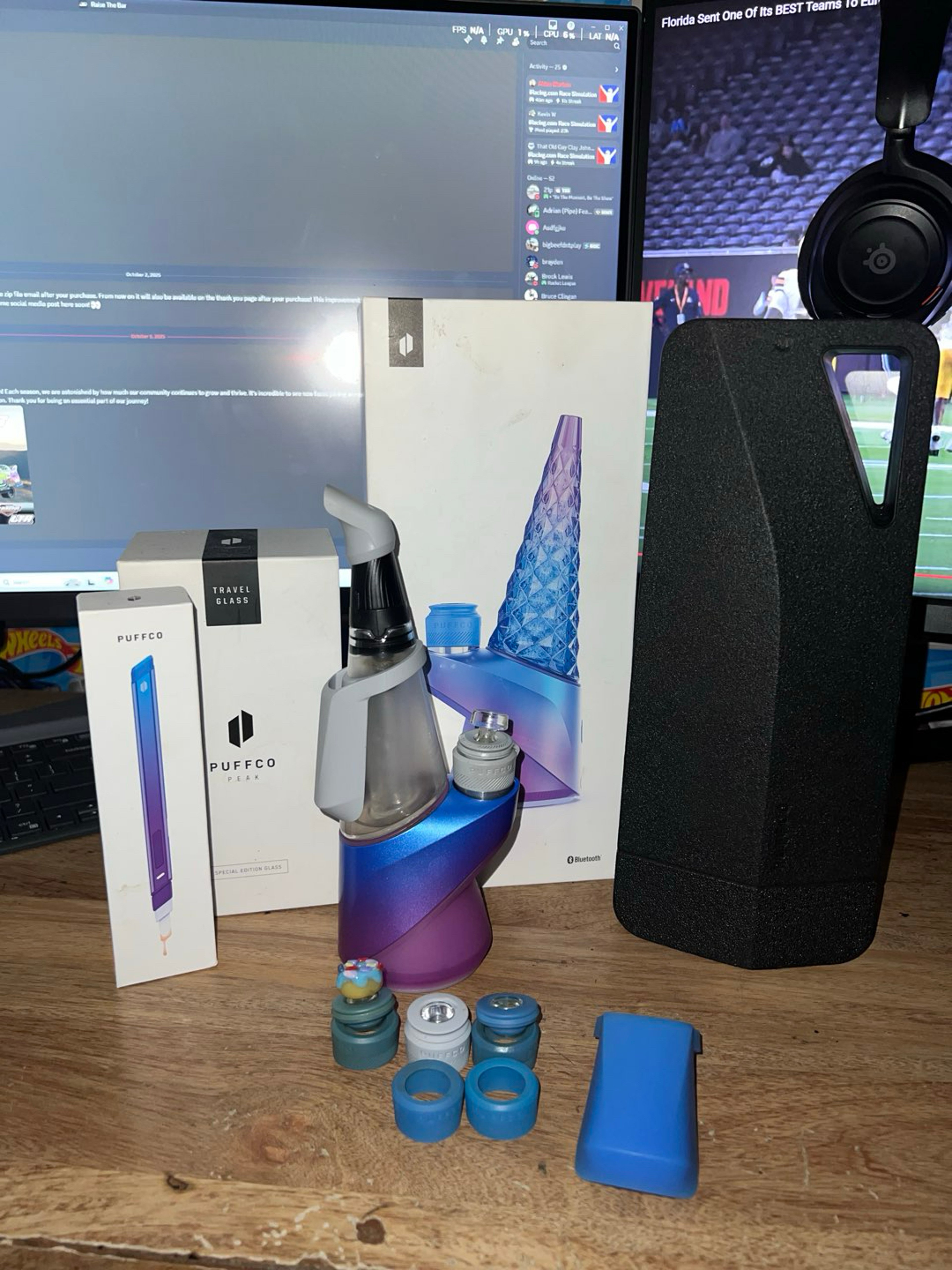 Preview pic of Indiglow Puffco Peak Pro