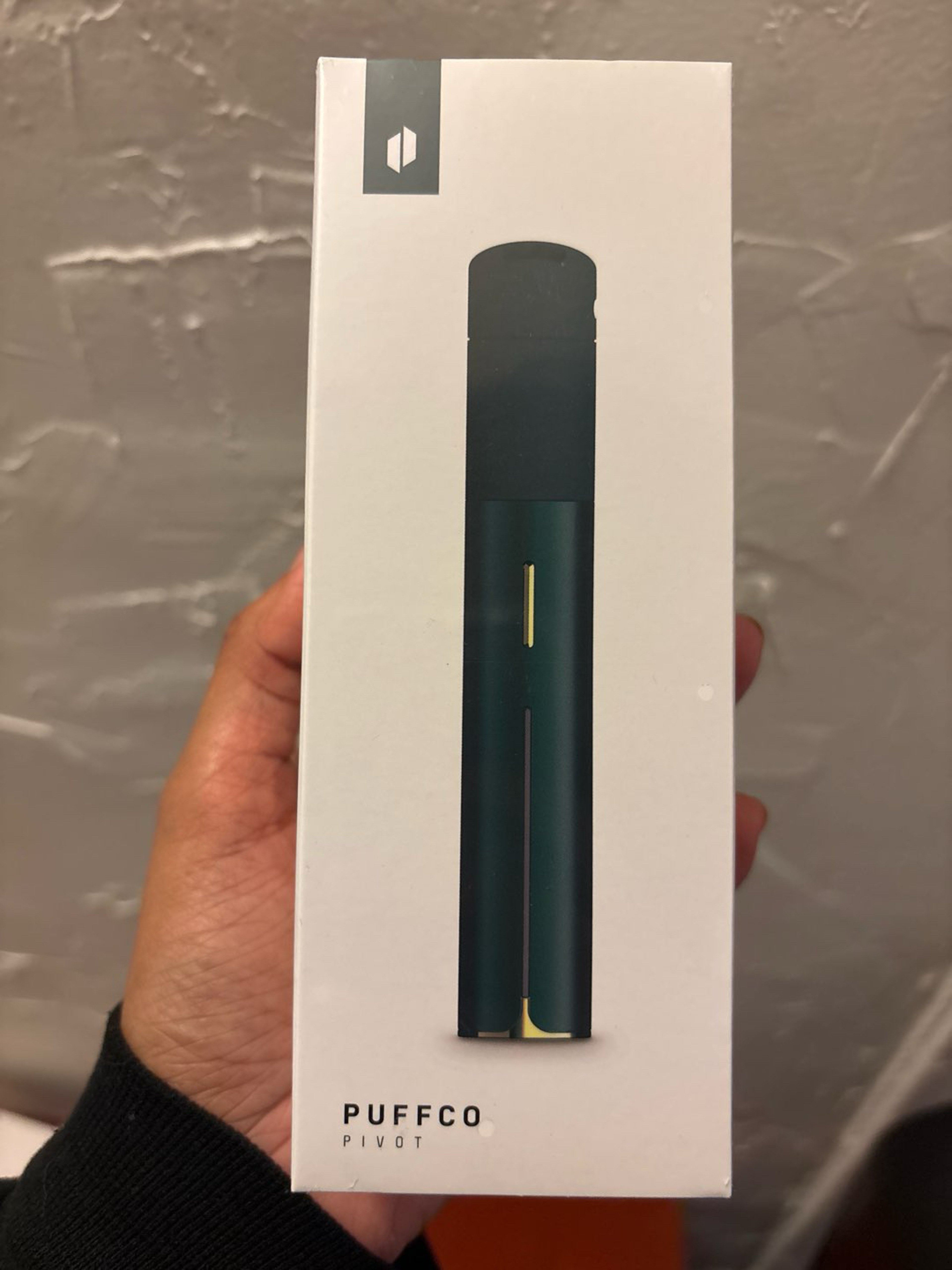 Preview pic of Puffco Pivot Pine