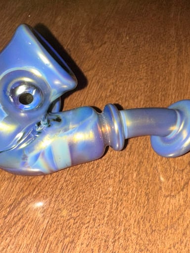 Preview pic of UZZI Sherlock style hand pipe with UV accents