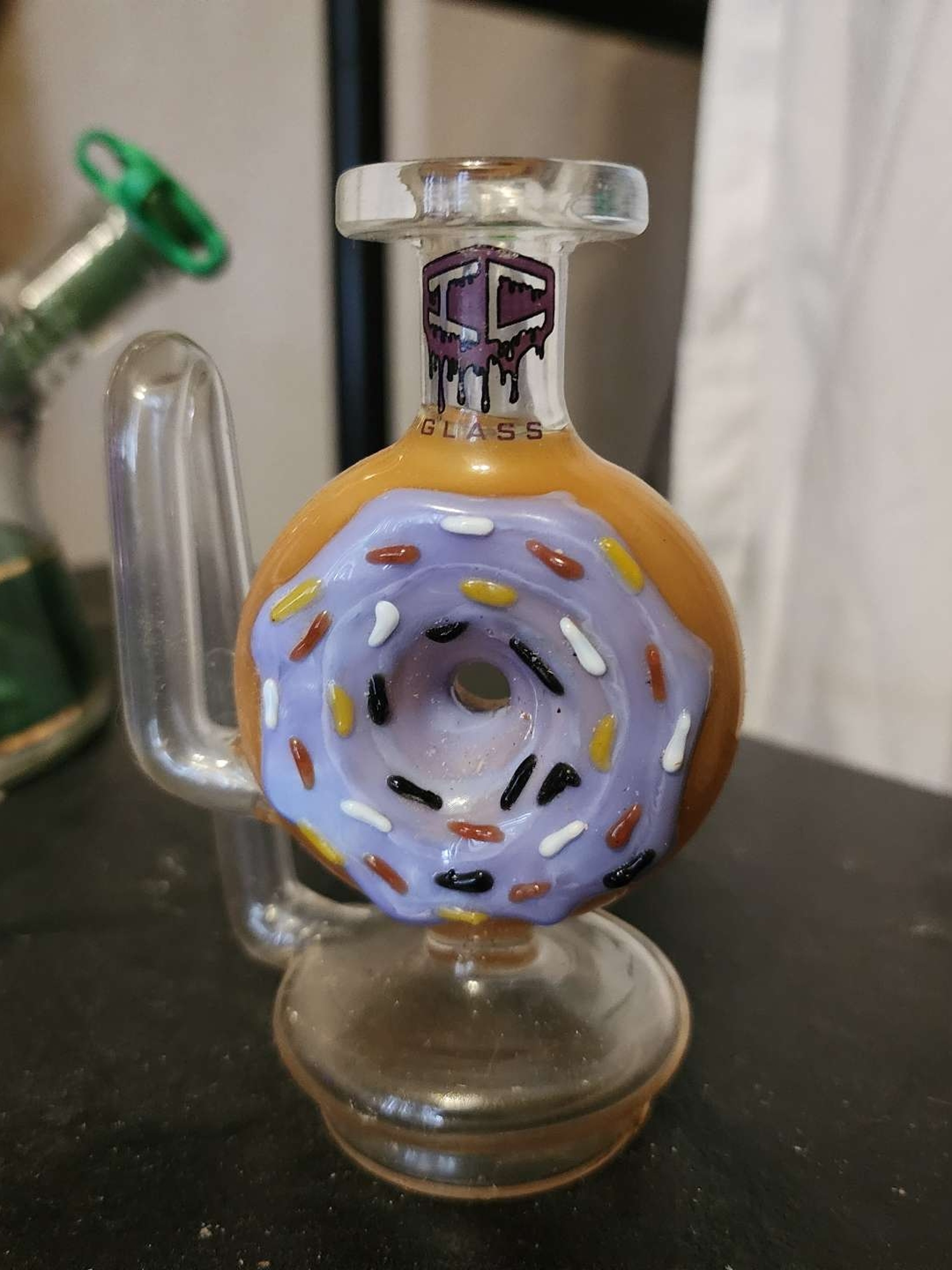 Preview pic of IC Glass Donut Puffco Top Attachment