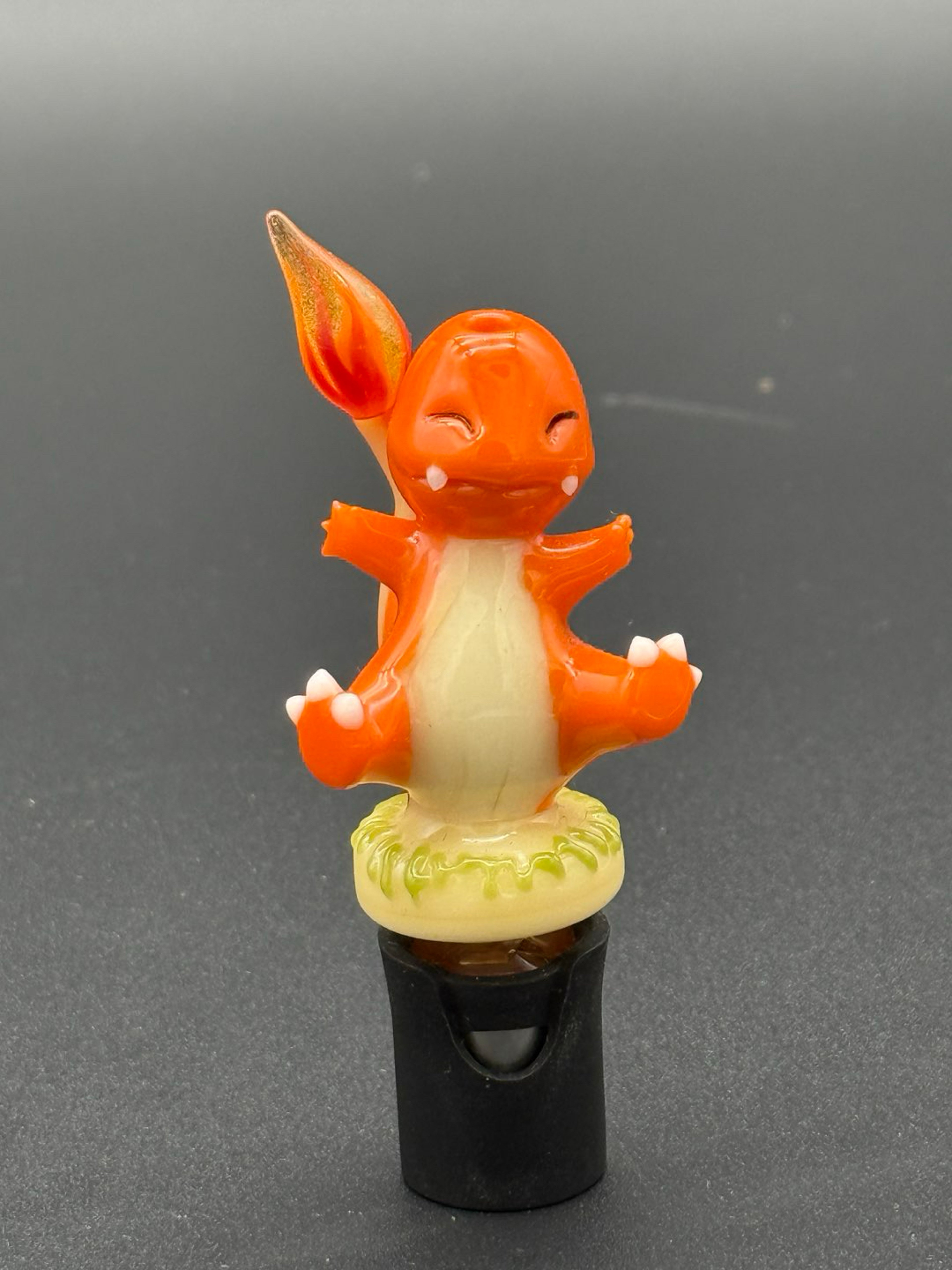 Preview pic of Charmander Pivot Top by Saiyan Glass