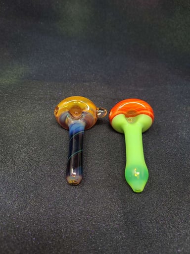 Preview pic of Gutz Nice Color spoon w/ opal